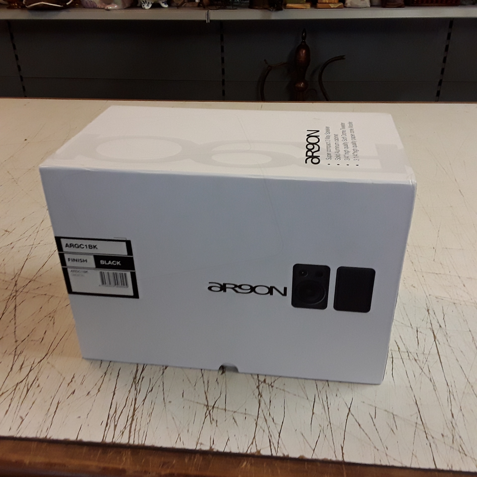 <p>Paire de bafles Argon C1<br />+ boite<br />60,00 € T.T.C<br /><a href="/Article/122769?type=depose" style="color:white;" target="_blank">Lien vers l'article</a></p>