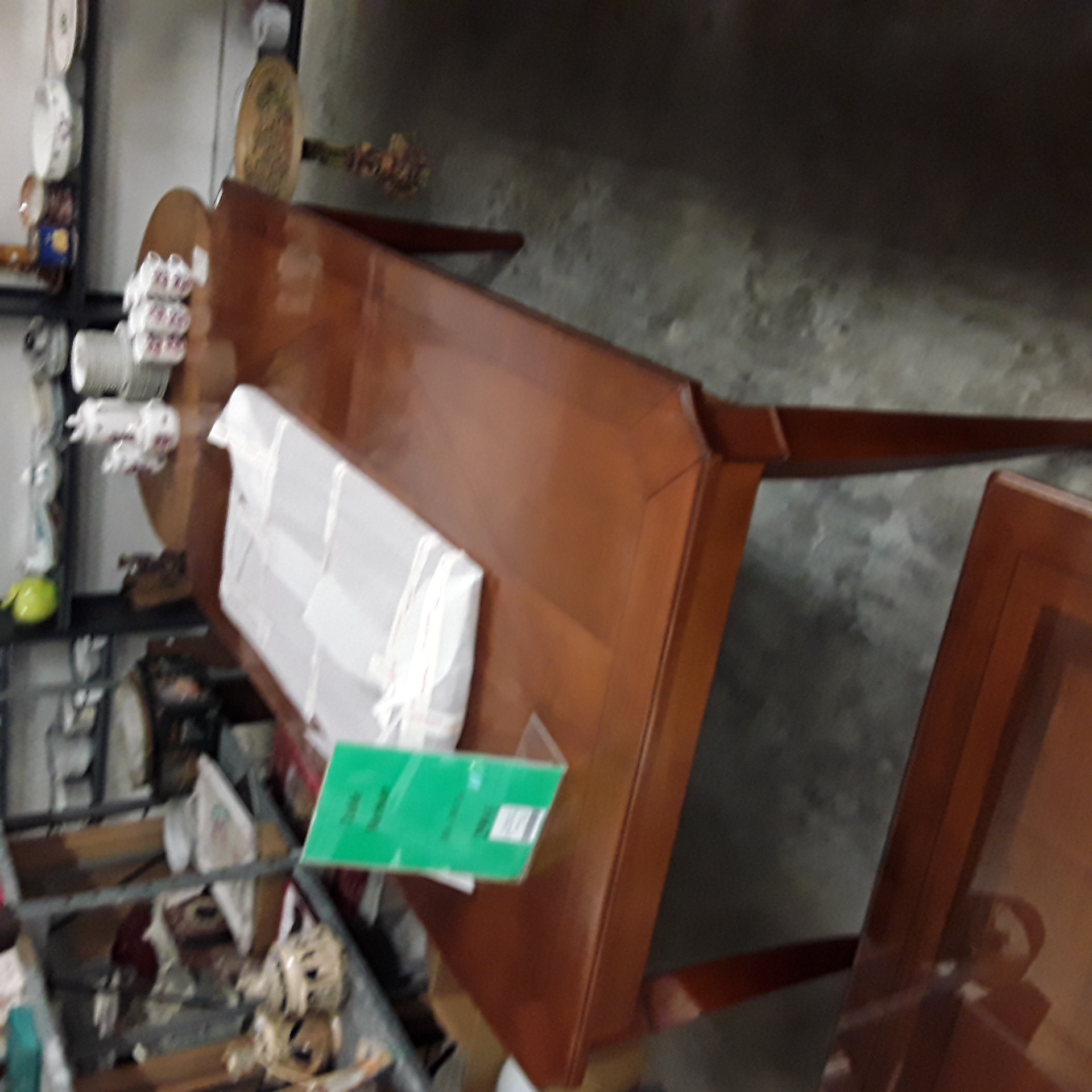 <p>Table merisier 180 x 100 Cm<br />(510)<br />299,00 € T.T.C<br /><a href="/Article/4785?type=neuf" style="color:white;" target="_blank">Lien vers l'article</a></p>