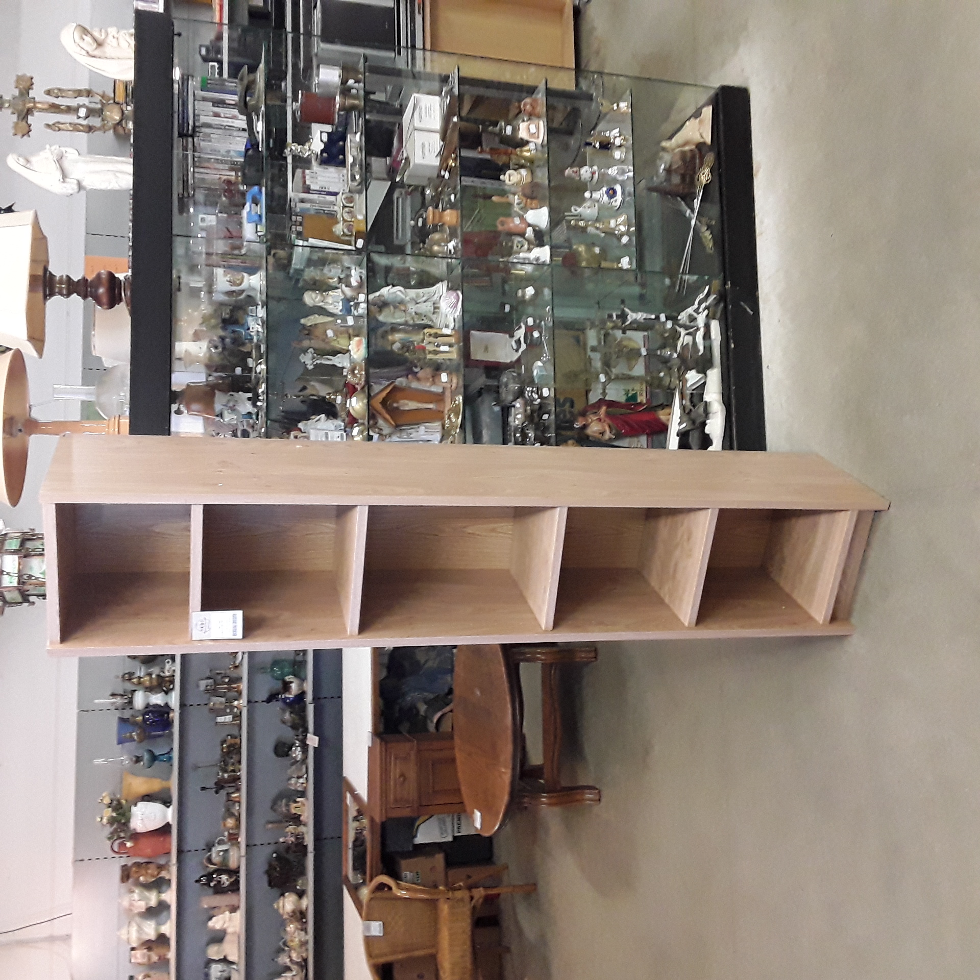 <p>Etagère en Plaqué Chêne<br />50,00 € T.T.C<br /><a href="/Article/123444?type=depose" style="color:white;" target="_blank">Lien vers l'article</a></p>