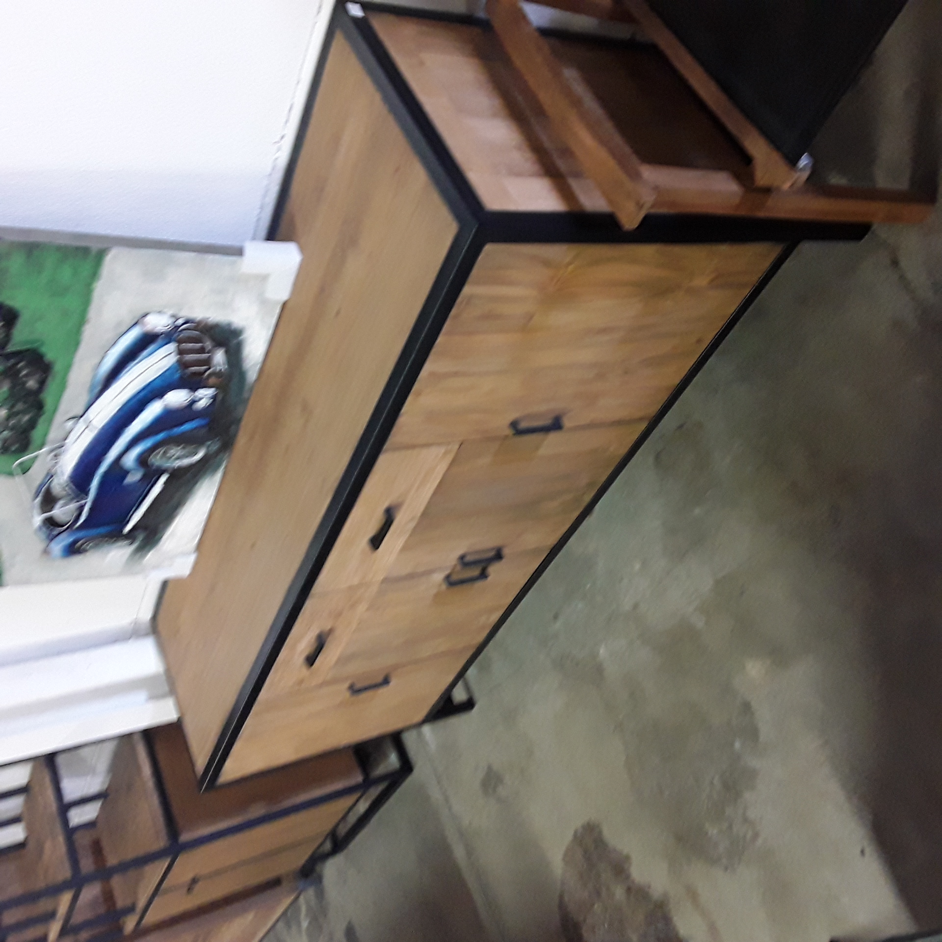 <p>Dressoir IR 235 L 180 Cm<br />x H 80 Cm x P 50 Cm<br />1 349,00 € T.T.C<br /><a href="/Article/4710?type=neuf" style="color:white;" target="_blank">Lien vers l'article</a></p>