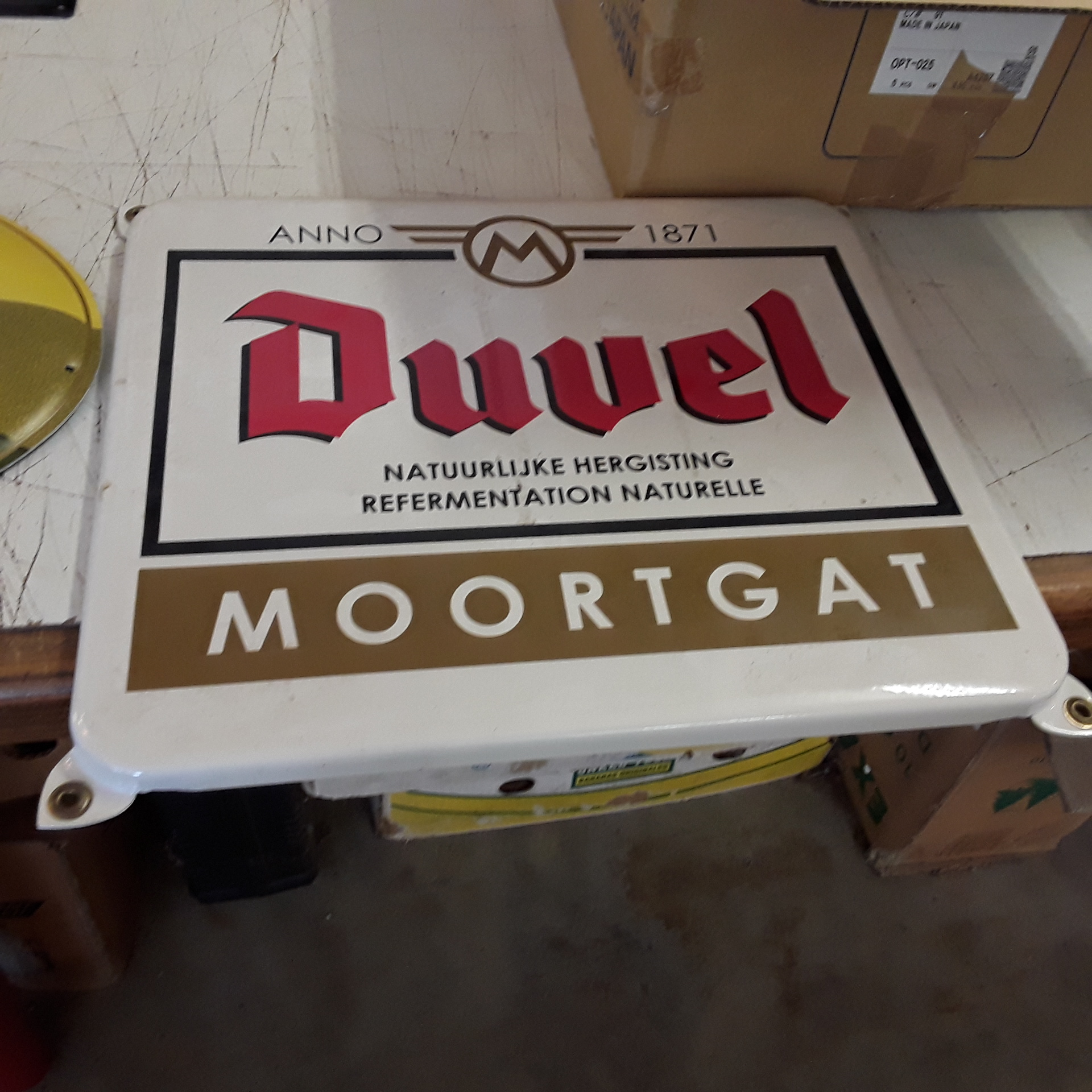 <p>Plaque Émaillée Duvel<br />50,00 € T.T.C<br /><a href="/Article/121864?type=depose" style="color:white;" target="_blank">Lien vers l&#39;article</a></p>