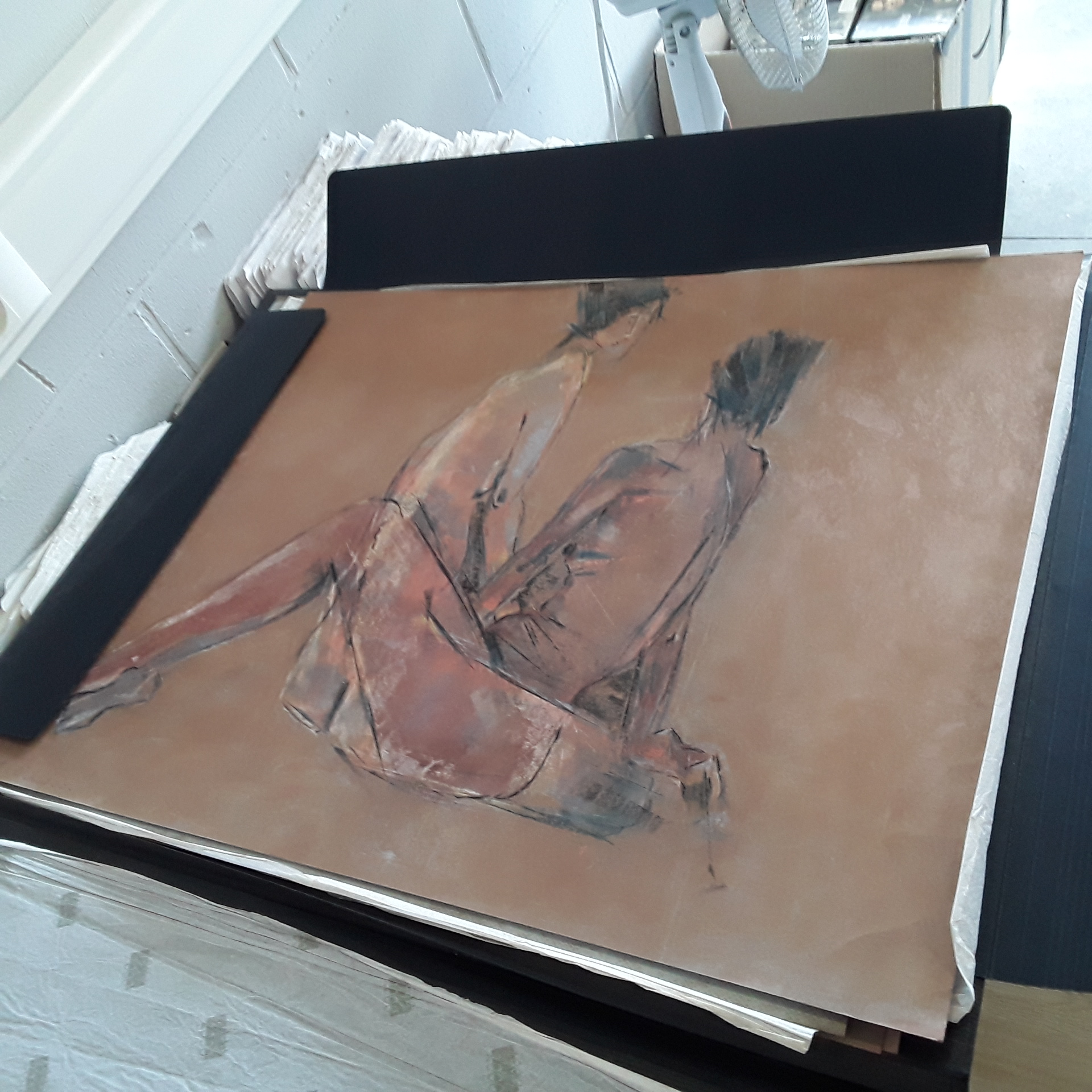 <p>Farde de 6 dessins nus<br />50,00 € T.T.C<br /><a href="/Article/122575?type=depose" style="color:white;" target="_blank">Lien vers l'article</a></p>