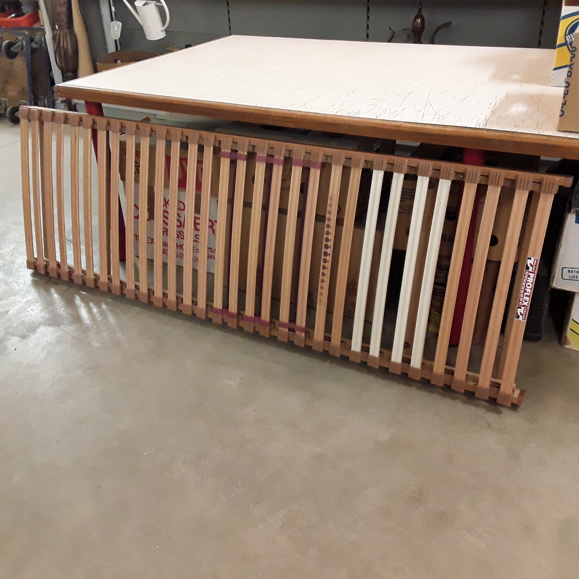 <p>Sommier 65 x 195 cm<br />32,00 € T.T.C<br /><a href="/Article/122699?type=depose" style="color:white;" target="_blank">Lien vers l'article</a></p>