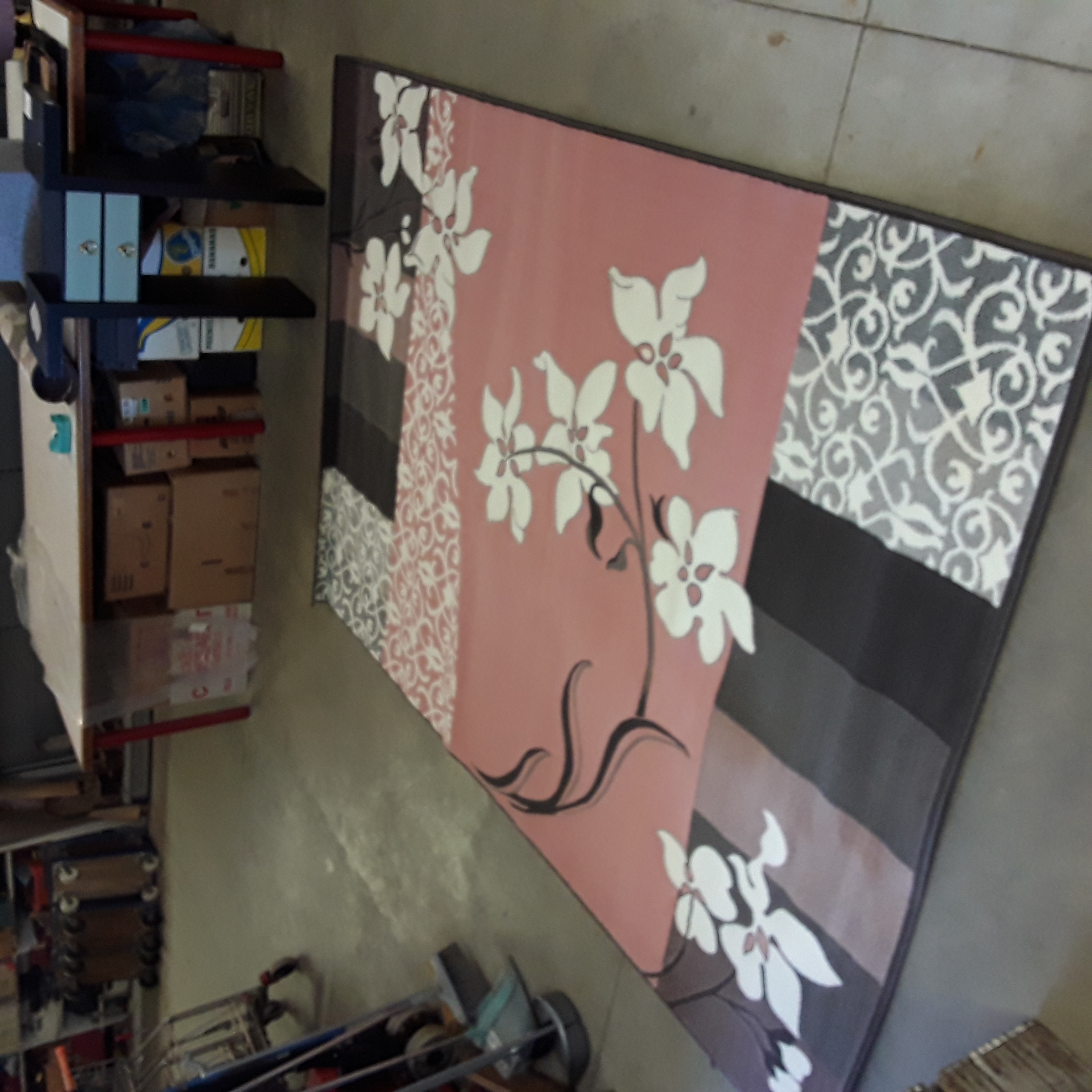 <p>Tapis GM Shiraz 190 x 280 cm<br />déco fleur<br />80,00 € T.T.C<br /><a href="/Article/123617?type=depose" style="color:white;" target="_blank">Lien vers l'article</a></p>