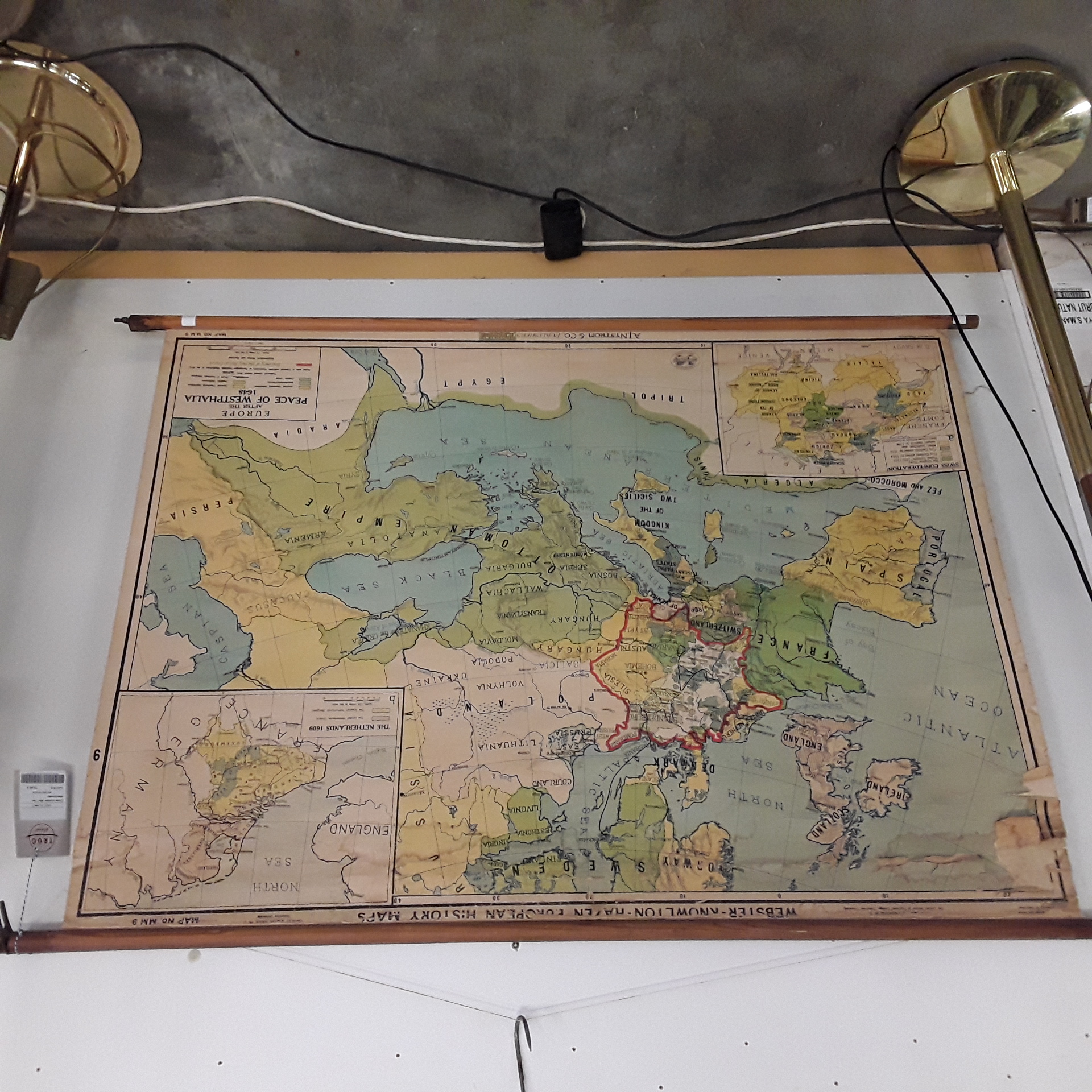 <p>Carte europe after the<br />Westphalia<br />75,00 € T.T.C<br /><a href="/Article/123274?type=depose" style="color:white;" target="_blank">Lien vers l'article</a></p>