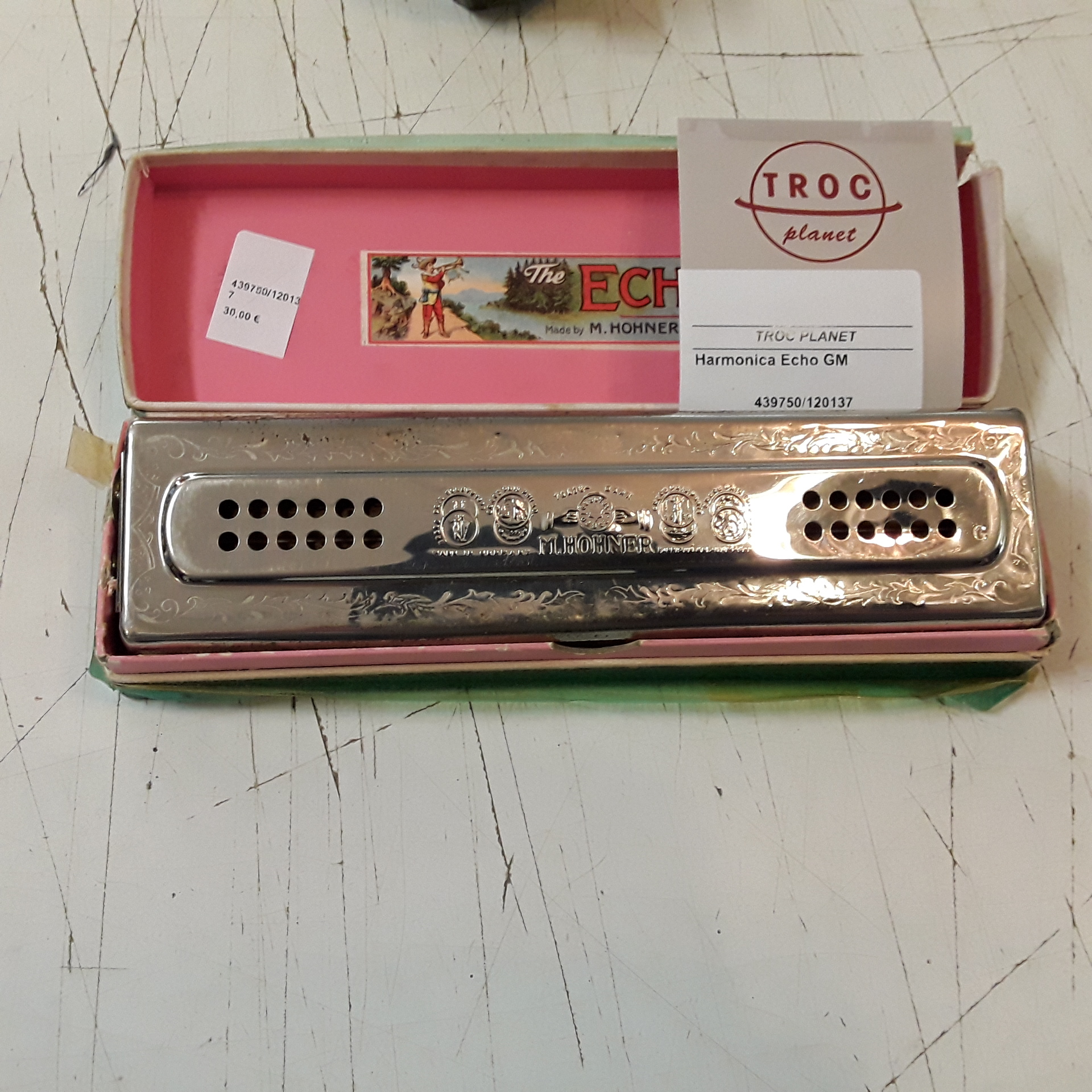 <p>Harmonica Echo GM<br />30,00 € T.T.C<br /><a href="/Article/120137?type=depose" style="color:white;" target="_blank">Lien vers l&#39;article</a></p>