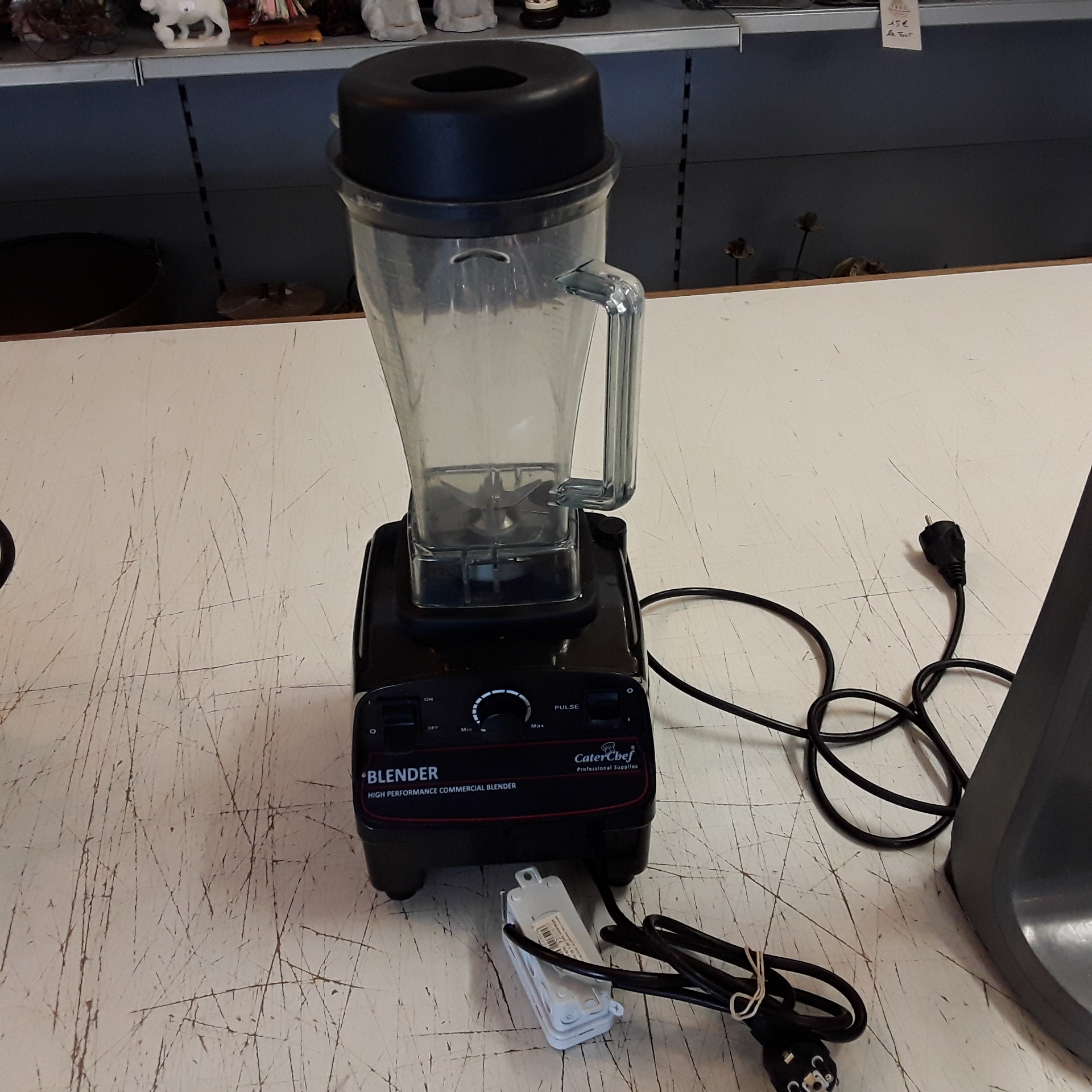 <p>Blender CaterChef<br />50,00 € T.T.C<br /><a href="/Article/122411?type=depose" style="color:white;" target="_blank">Lien vers l&#39;article</a></p>