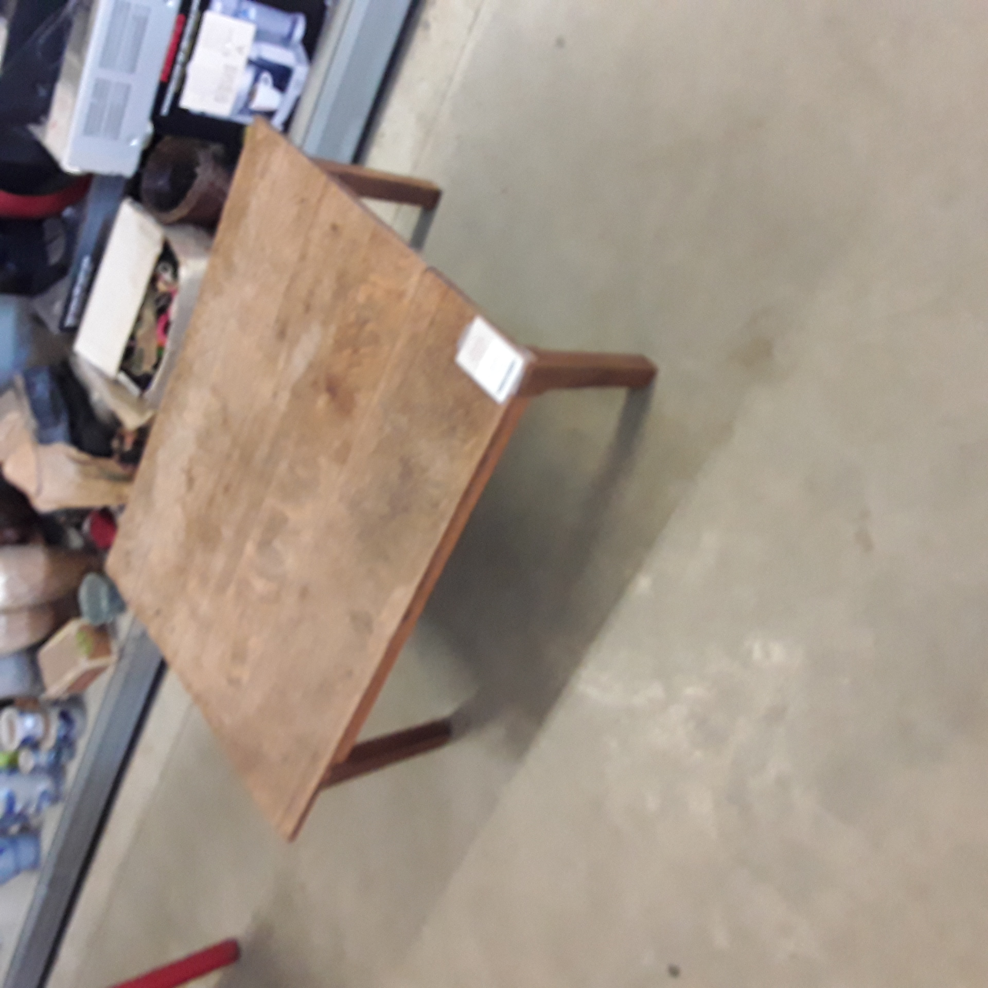 <p>Table de salon style louis xvl<br />30,00 € T.T.C<br /><a href="/Article/124232?type=depose" style="color:white;" target="_blank">Lien vers l'article</a></p>