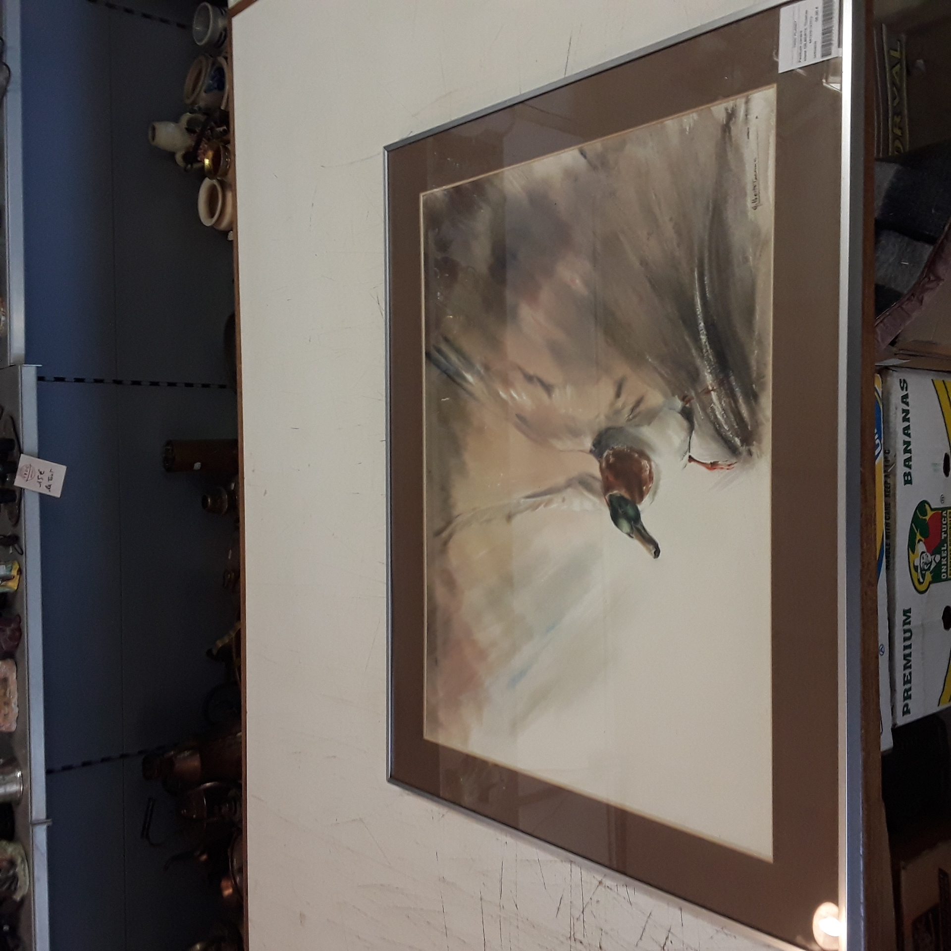 <p>Peinture canard<br />signé GILBERTE Thomas<br />50,00 € T.T.C<br /><a href="/Article/123312?type=depose" style="color:white;" target="_blank">Lien vers l'article</a></p>