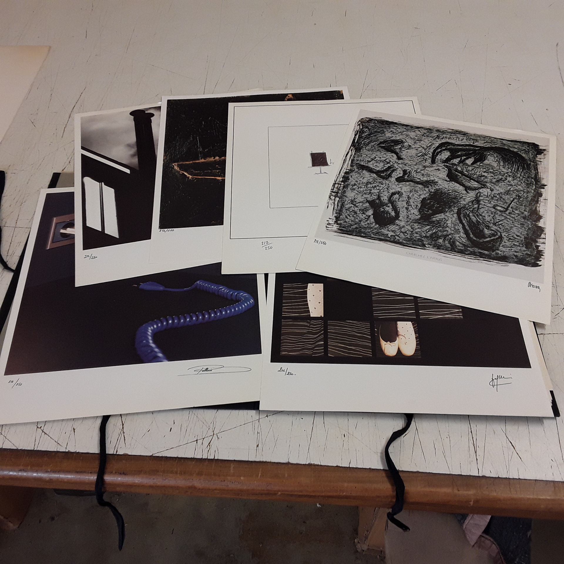 <p>Farde concours 1989<br />Lot de 6 lithographies<br />100,00 € T.T.C<br /><a href="/Article/122413?type=depose" style="color:white;" target="_blank">Lien vers l'article</a></p>