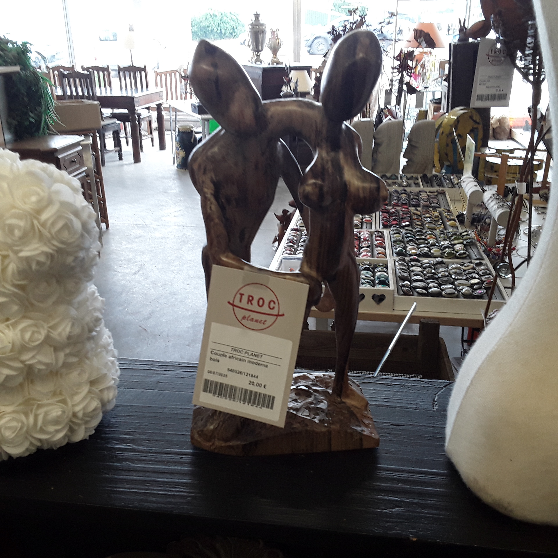 <p>Couple africain moderne<br />bois<br />20,00 € T.T.C<br /><a href="/Article/121844?type=depose" style="color:white;" target="_blank">Lien vers l&#39;article</a></p>