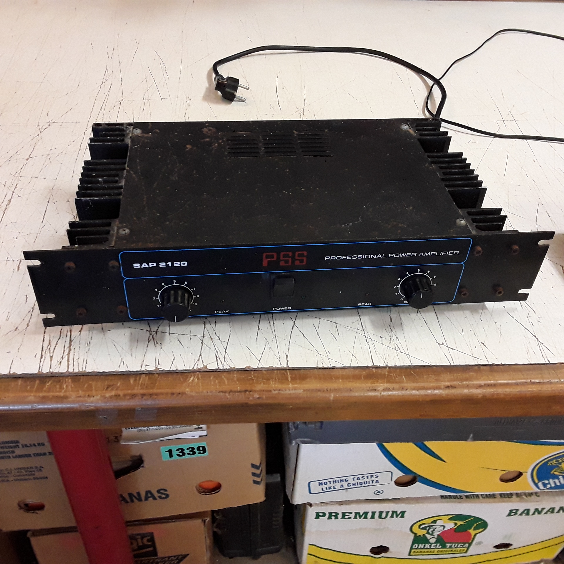 <p>Ampli PSS SAP2120<br />30,00 € T.T.C<br /><a href="/Article/122932?type=depose" style="color:white;" target="_blank">Lien vers l'article</a></p>