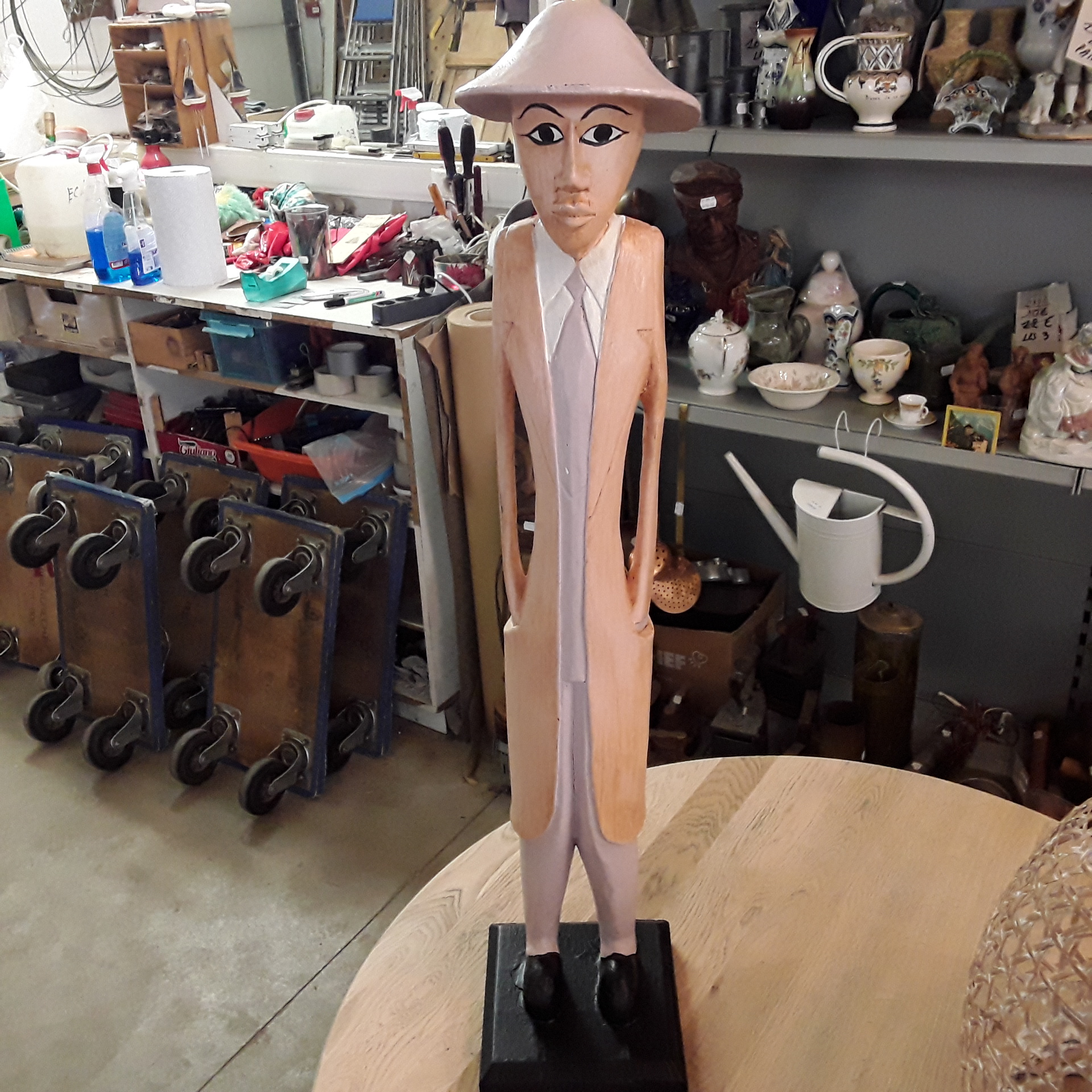 <p>Statuette bois africaine 80 cm<br />30,00 € T.T.C<br /><a href="/Article/122460?type=depose" style="color:white;" target="_blank">Lien vers l&#39;article</a></p>