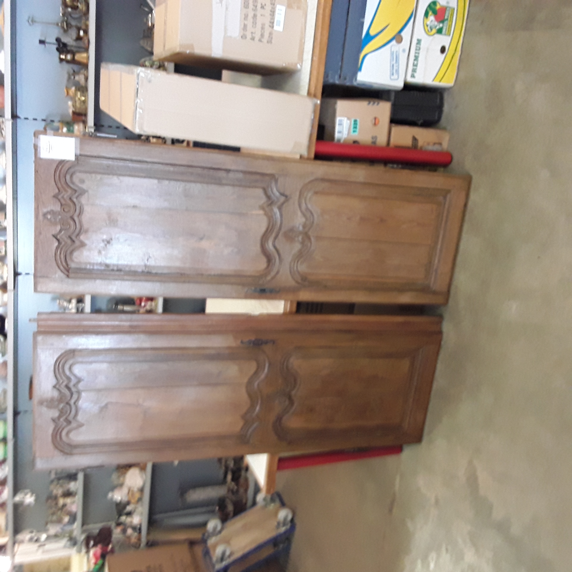 <p>Paire de portes chêne de style<br />Louis 14<br />50,00 € T.T.C<br /><a href="/Article/123659?type=depose" style="color:white;" target="_blank">Lien vers l'article</a></p>