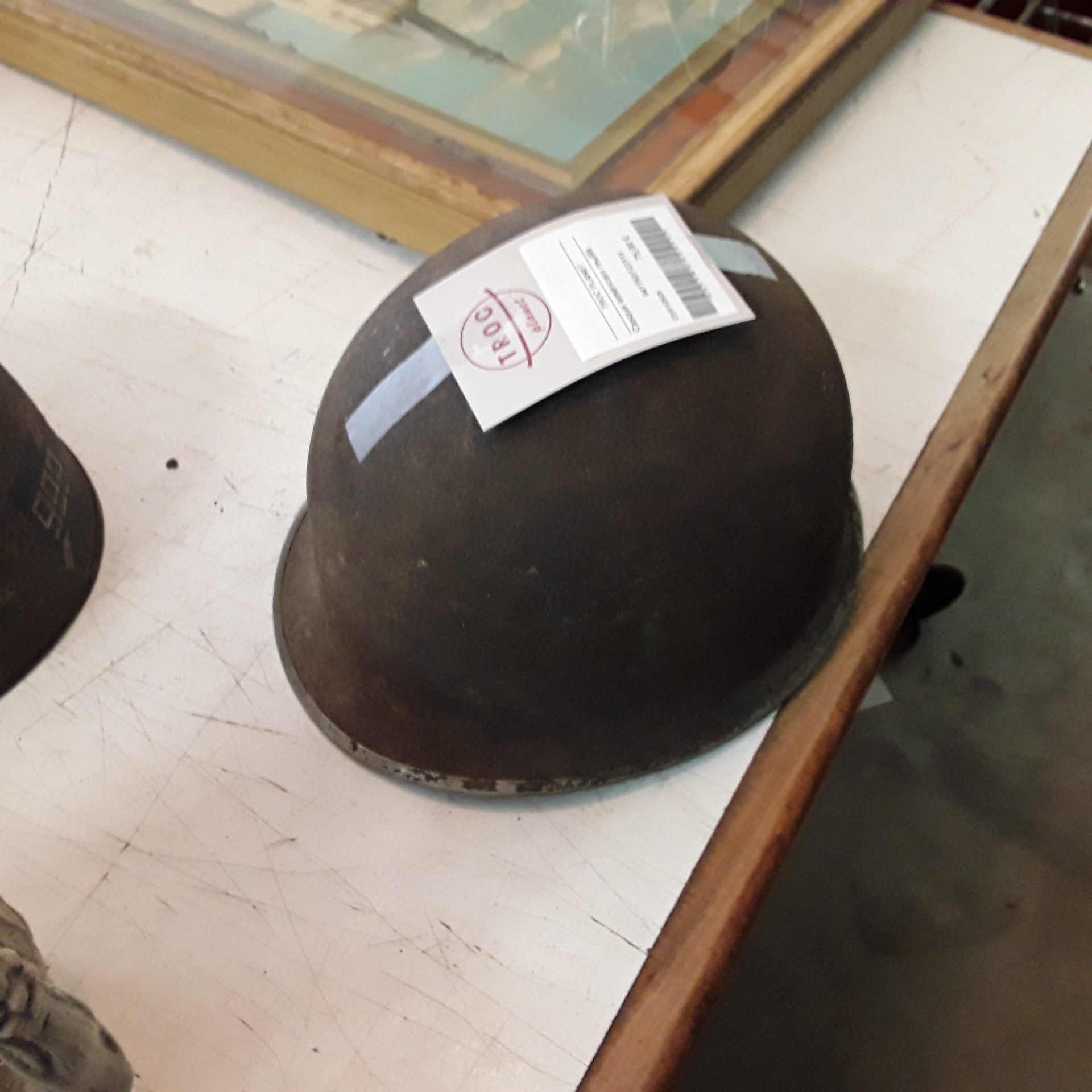 <p>Casque américain rouillé<br />75,00 € T.T.C<br /><a href="/Article/123115?type=depose" style="color:white;" target="_blank">Lien vers l'article</a></p>