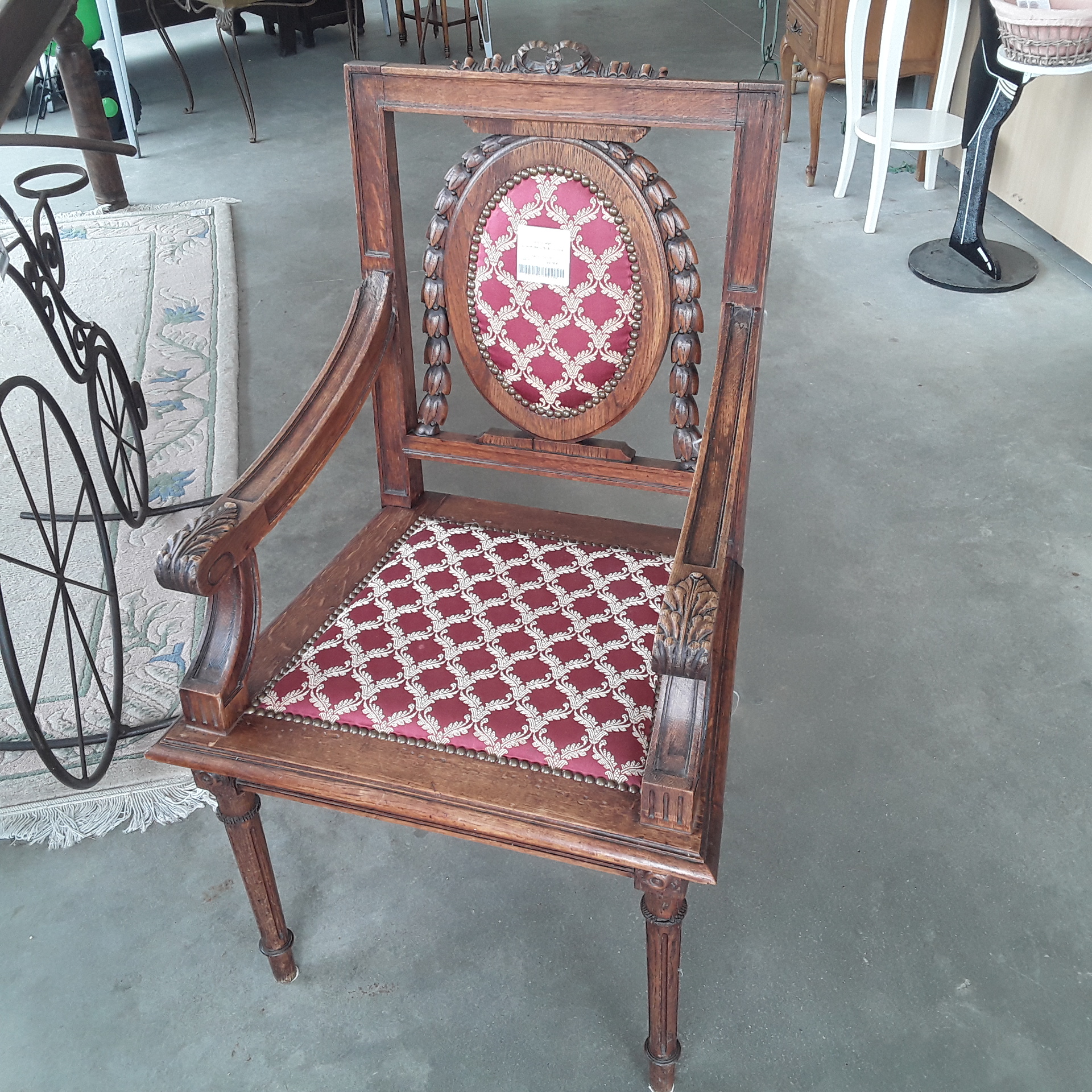 <p>Fauteuil chêne Style Louis XVI<br />60,00 € T.T.C<br /><a href="/Article/122198?type=depose" style="color:white;" target="_blank">Lien vers l&#39;article</a></p>