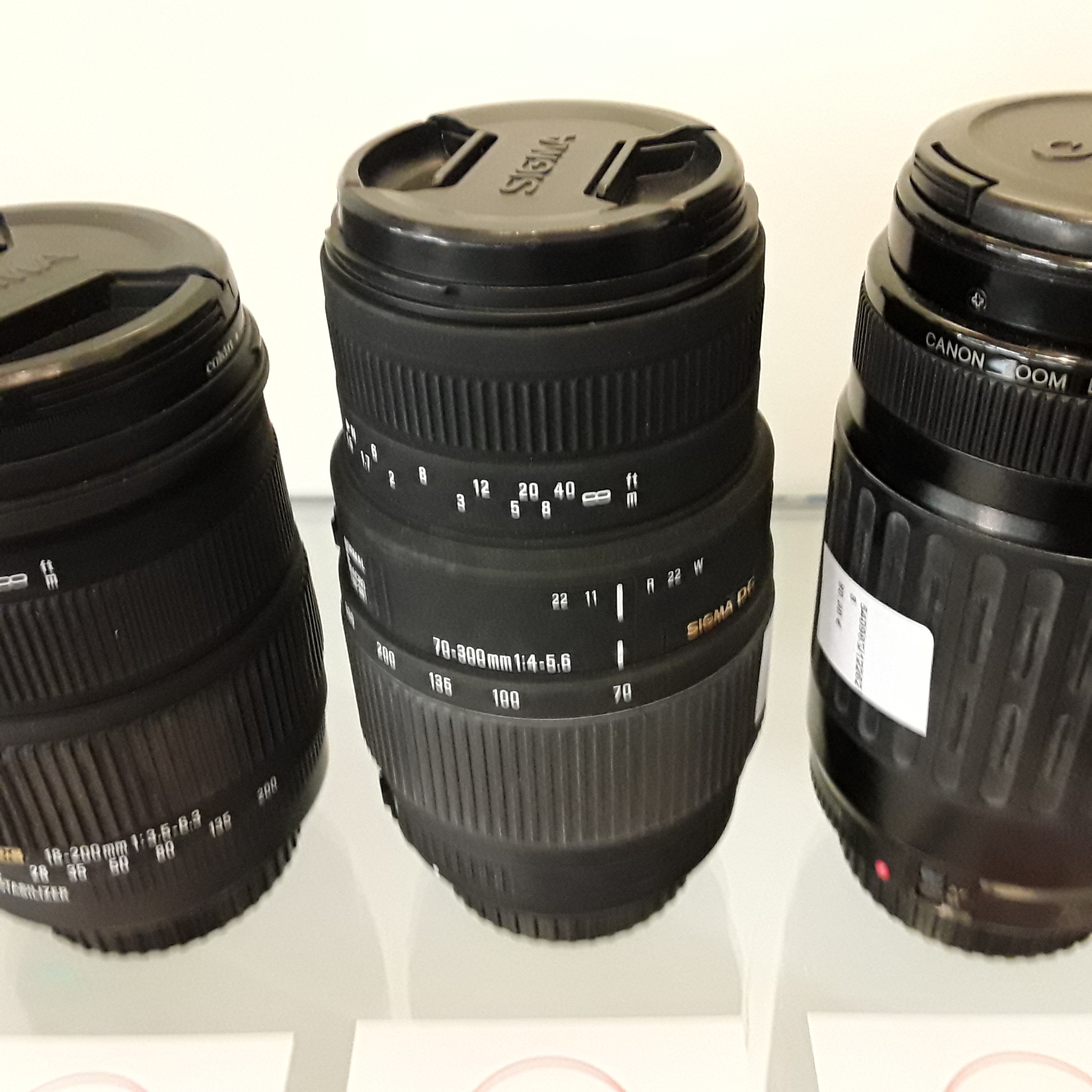 <p>Sigma DG Macro<br />70-300mm f/4-5.6<br />120,00 € T.T.C<br /><a href="/Article/122630?type=depose" style="color:white;" target="_blank">Lien vers l&#39;article</a></p>