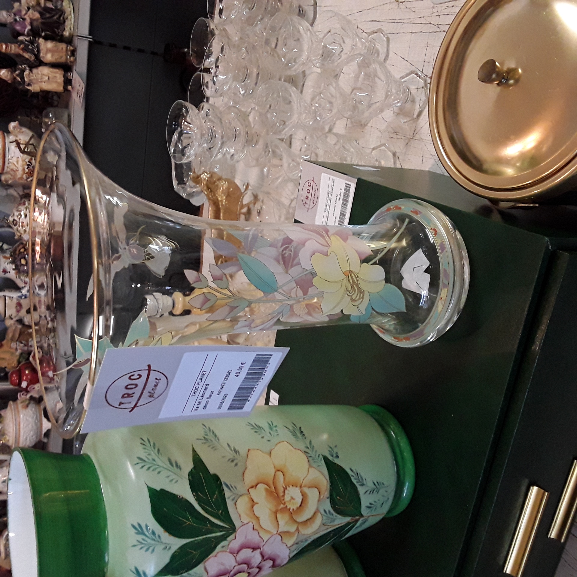 <p>Va se Léonard<br /> déco fleur<br />40,00 € T.T.C<br /><a href="/Article/123643?type=depose" style="color:white;" target="_blank">Lien vers l'article</a></p>