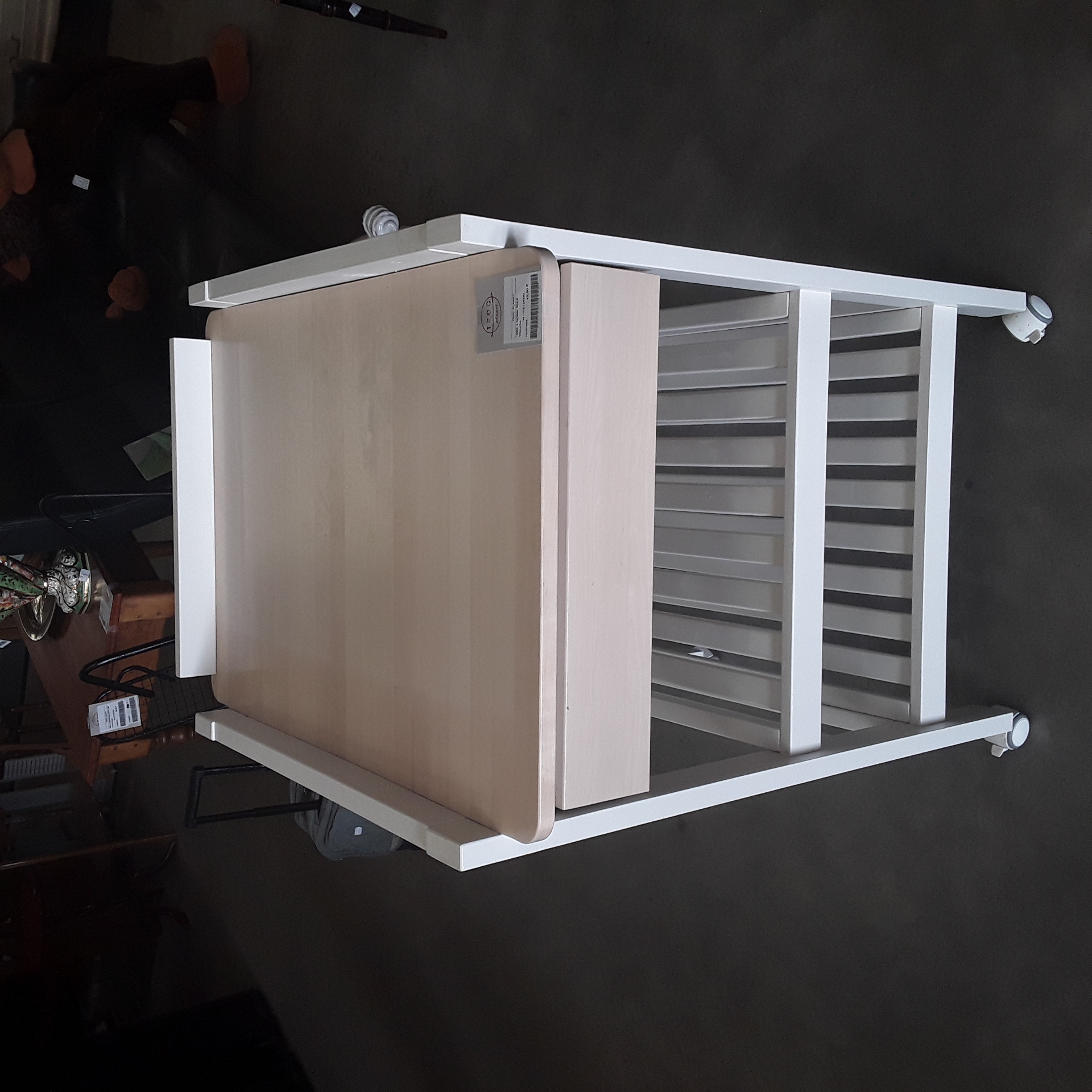<p>Table a langer IKEA<br /> blanche<br />40,00 € T.T.C<br /><a href="/Article/124550?type=depose" style="color:white;" target="_blank">Lien vers l'article</a></p>