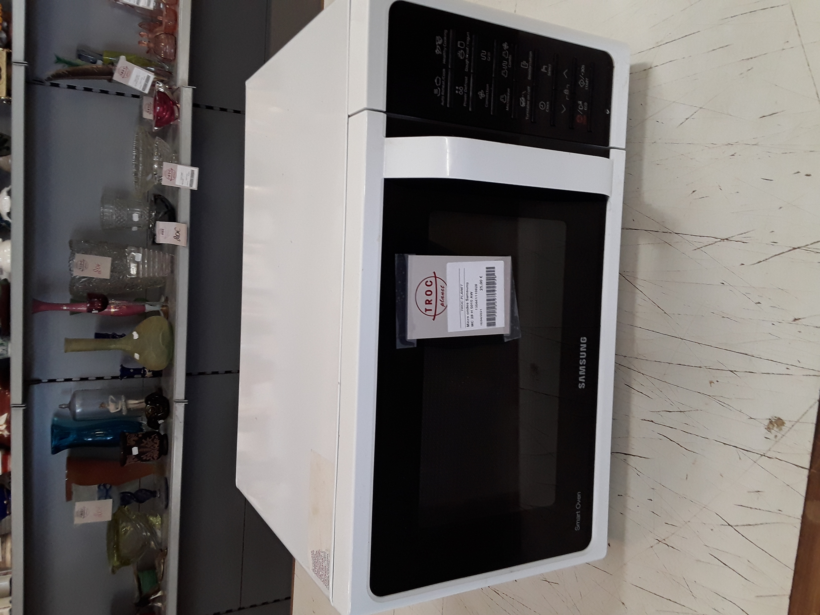 <p>Micro ondes Samsung<br />MC 28 H 5015 AW<br />25,00 € T.T.C<br /><a href="/Article/110828?type=depose" style="color:white;" target="_blank">Lien vers l&#39;article</a></p>