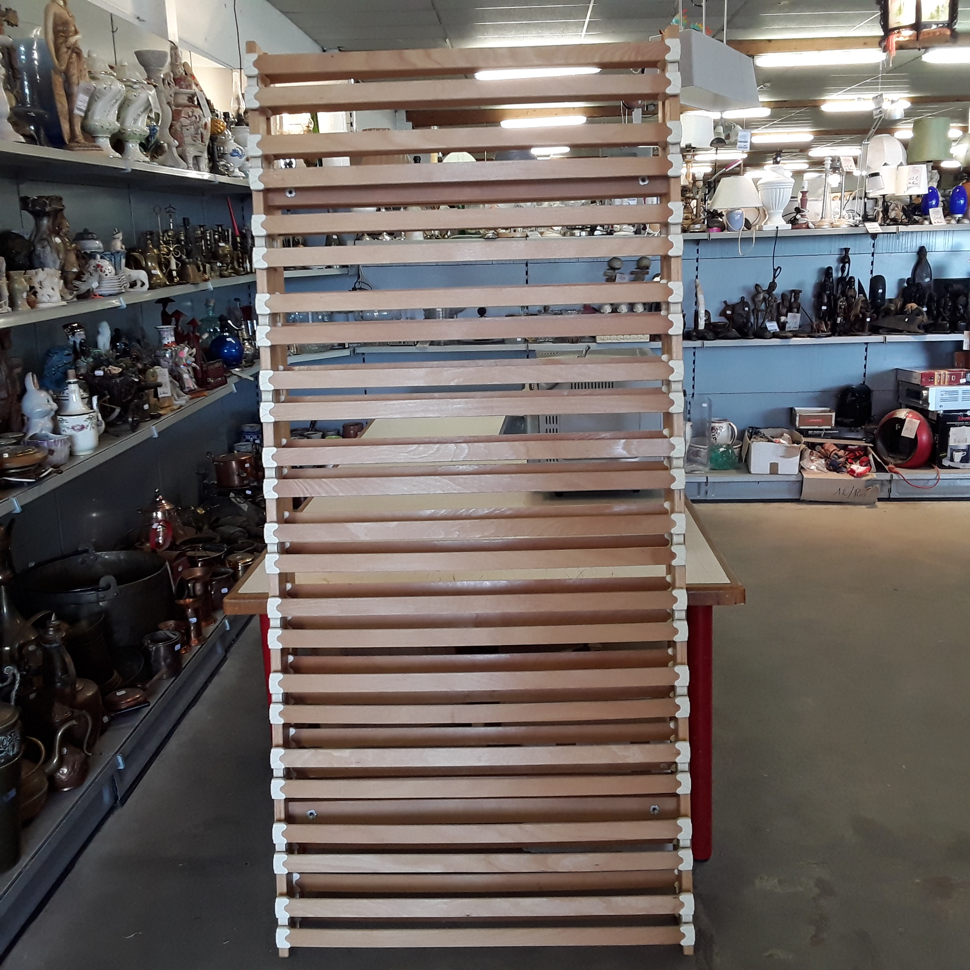 <p>Sommier LatoFlex 90 cm<br />40,00 € T.T.C<br /><a href="/Article/122652?type=depose" style="color:white;" target="_blank">Lien vers l'article</a></p>