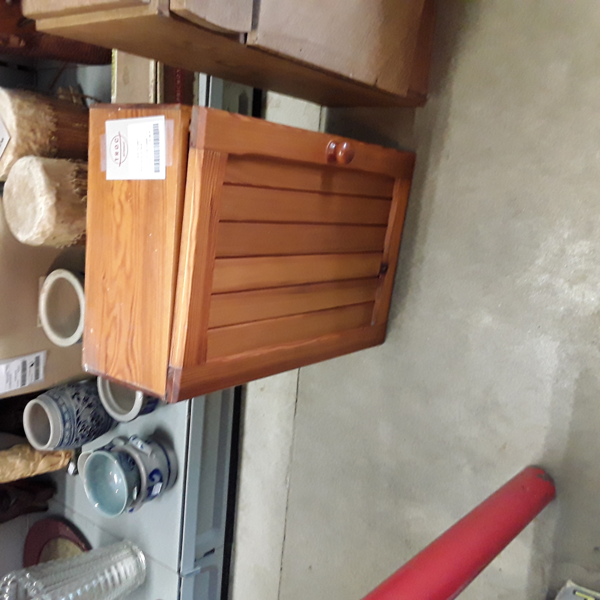 <p>Pharmacie en bois<br />15,00 € T.T.C<br /><a href="/Article/123468?type=depose" style="color:white;" target="_blank">Lien vers l'article</a></p>