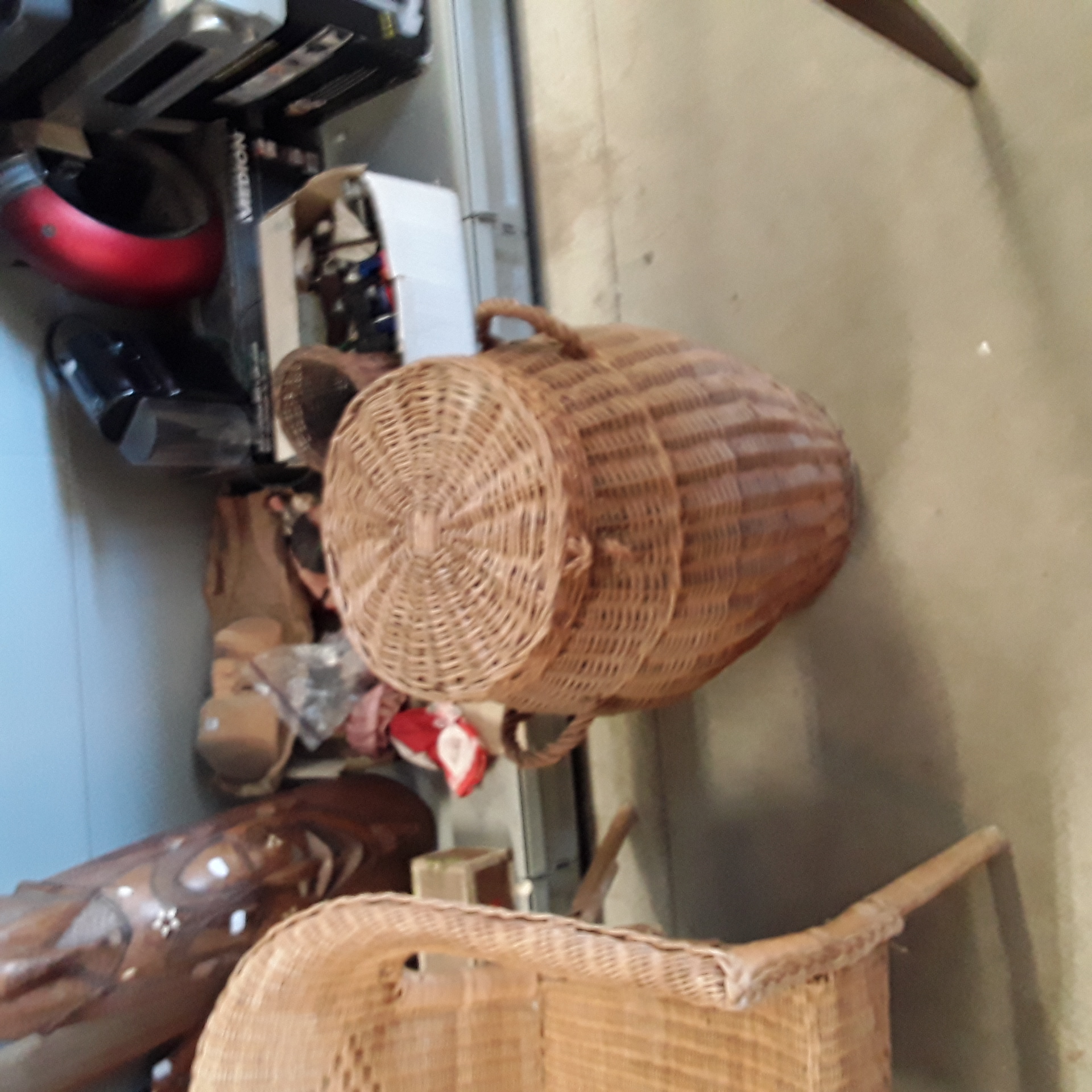 <p>Panier osier bruin<br />20,00 € T.T.C<br /><a href="/Article/123593?type=depose" style="color:white;" target="_blank">Lien vers l'article</a></p>