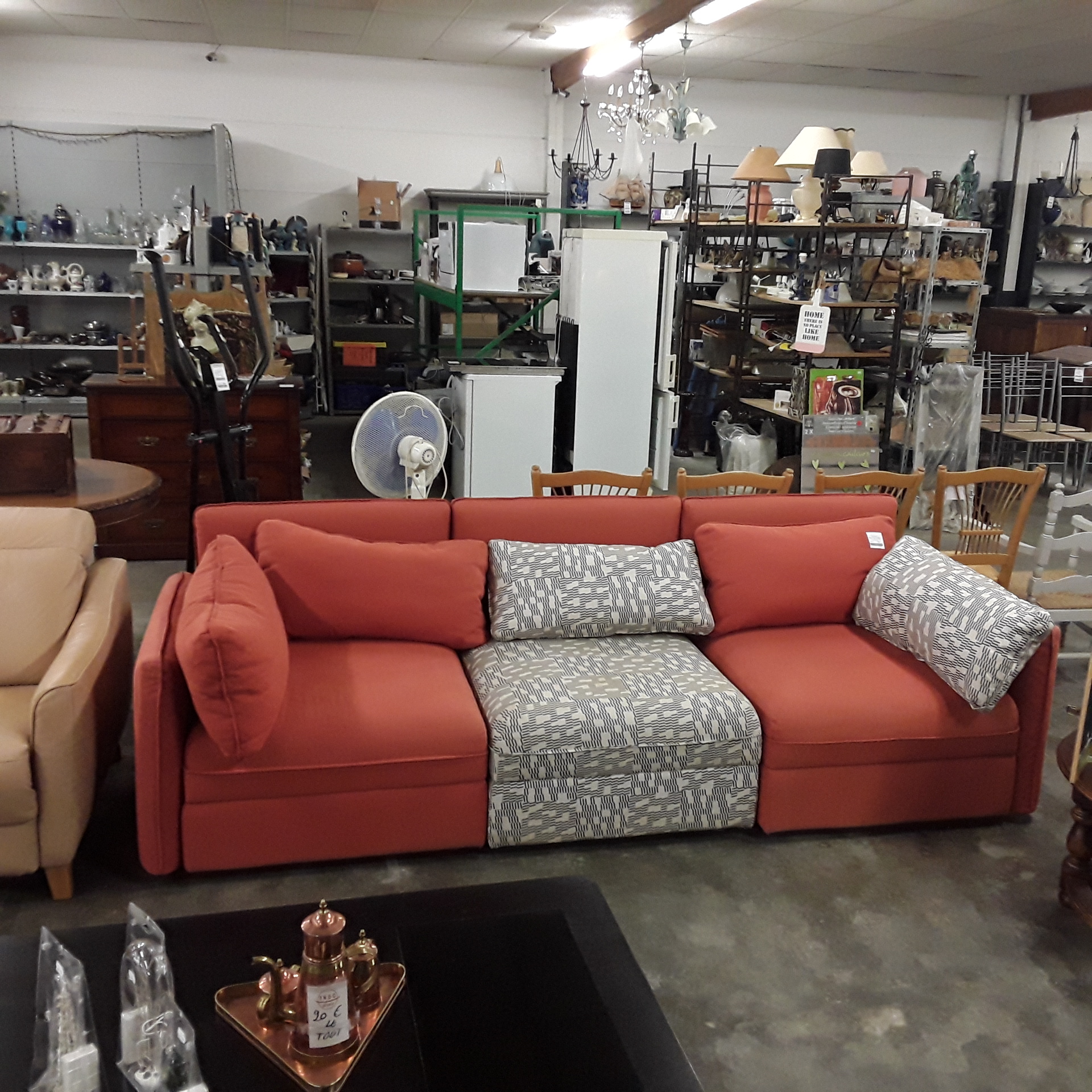 <p>Canapé 3 places modulable<br />Ikea mod vallentuna + ACS<br />250,00 € T.T.C<br /><a href="/Article/123007?type=depose" style="color:white;" target="_blank">Lien vers l'article</a></p>