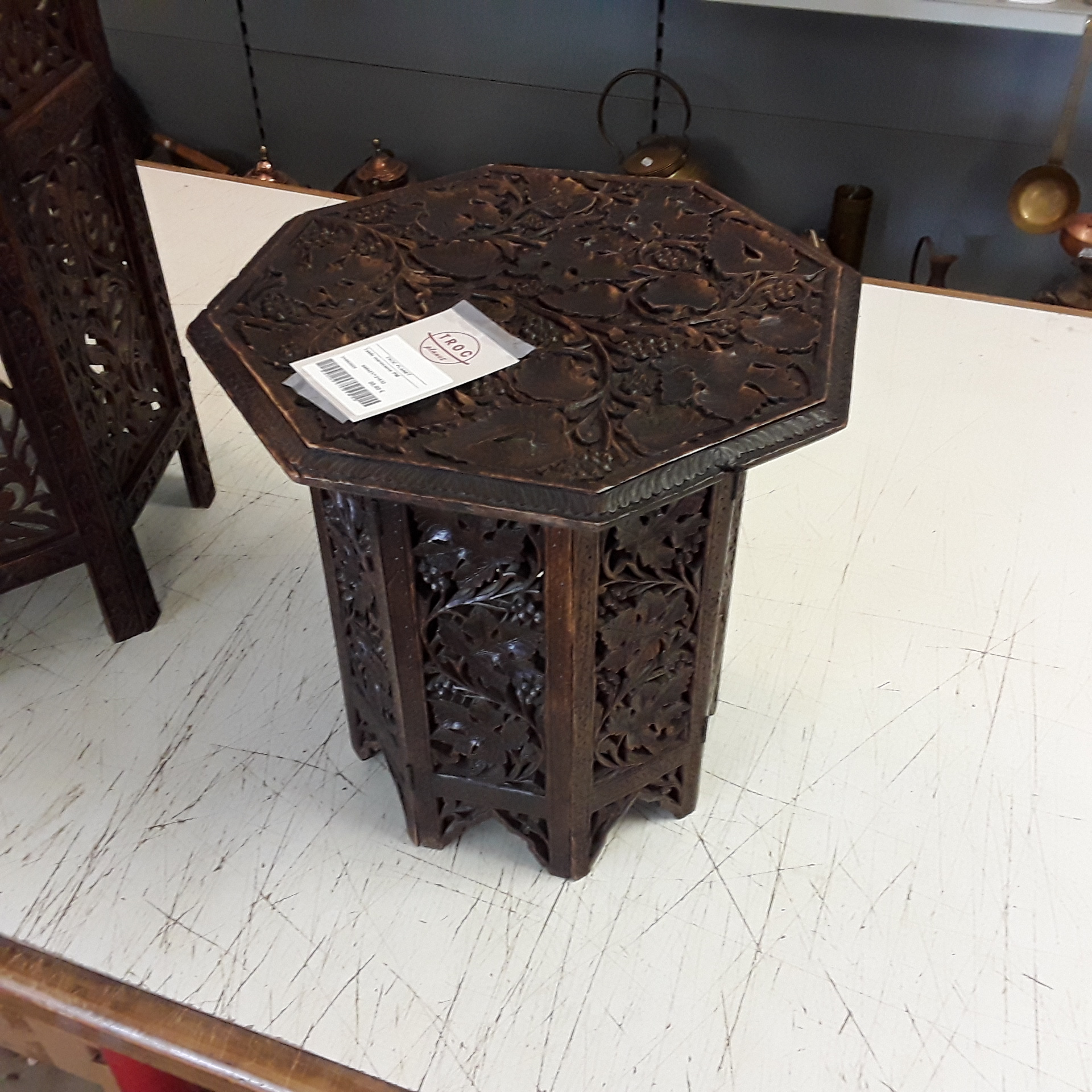 <p>Table marocaine PM<br />50,00 € T.T.C<br /><a href="/Article/121632?type=depose" style="color:white;" target="_blank">Lien vers l&#39;article</a></p>