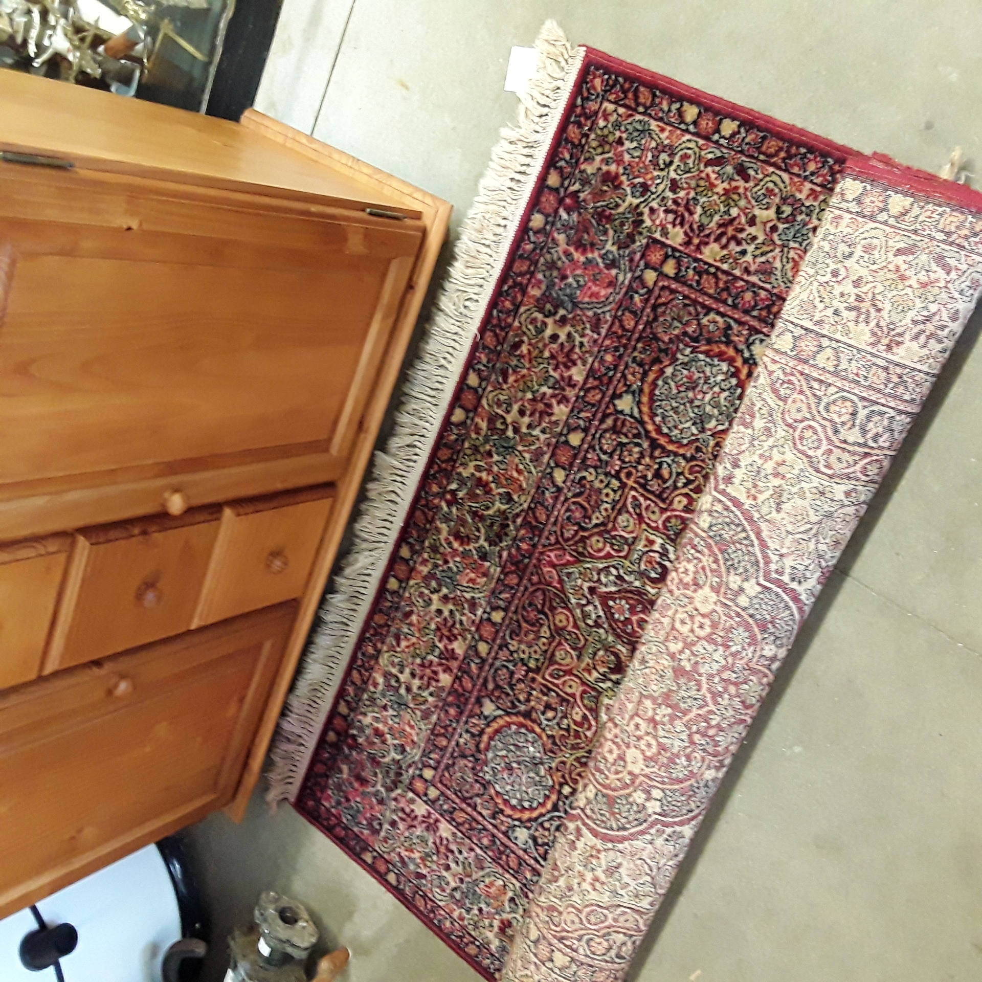 <p>Tapis<br />40,00 € T.T.C<br /><a href="/Article/123766?type=depose" style="color:white;" target="_blank">Lien vers l'article</a></p>