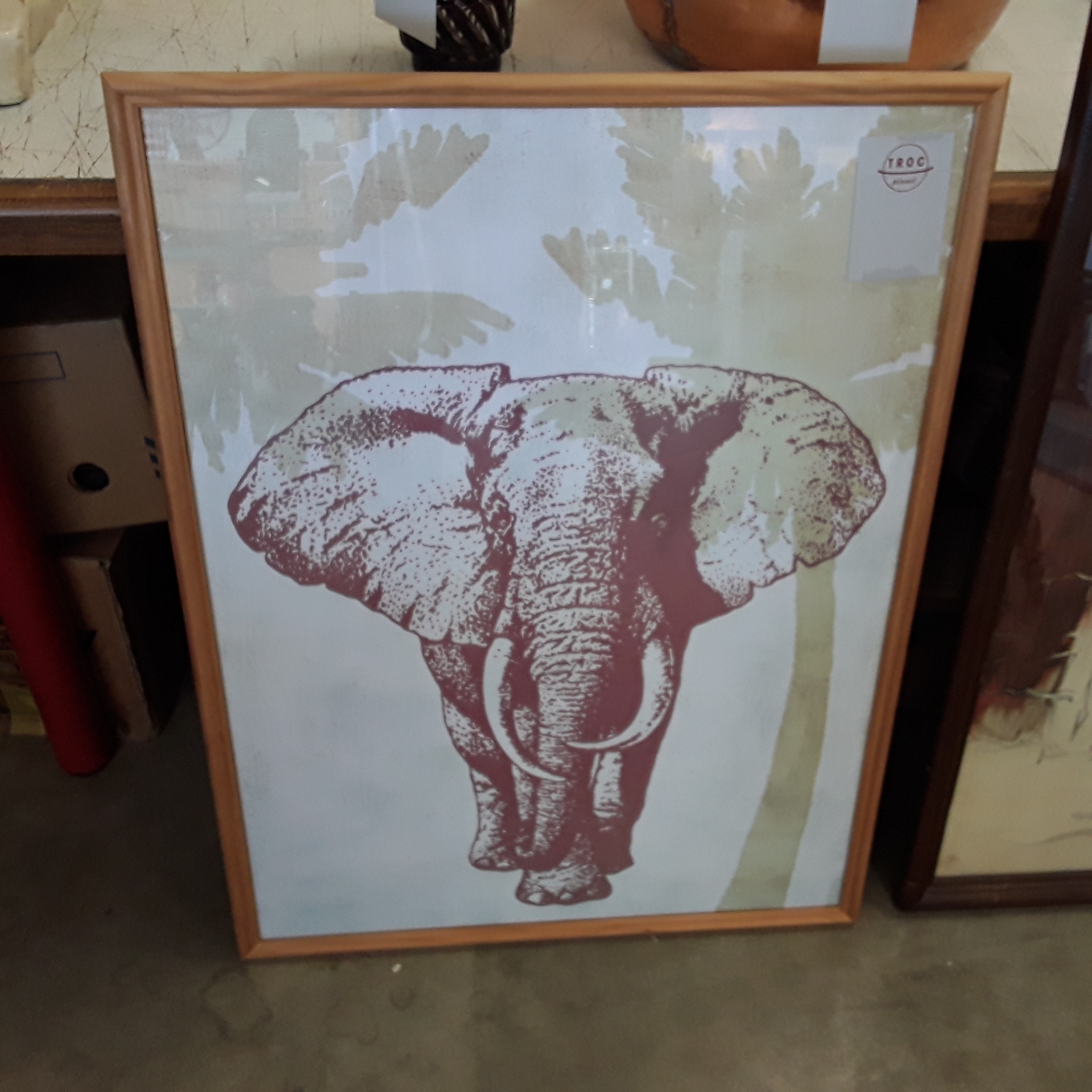 <p>Tableau élephant<br />20,00 € T.T.C<br /><a href="/Article/122504?type=depose" style="color:white;" target="_blank">Lien vers l&#39;article</a></p>