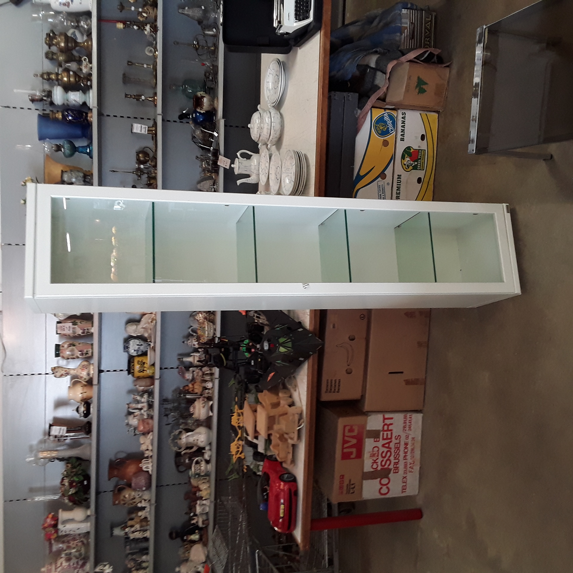 <p>Vitrine Hulsta <br />4 vitres<br />70,00 € T.T.C<br /><a href="/Article/123580?type=depose" style="color:white;" target="_blank">Lien vers l'article</a></p>