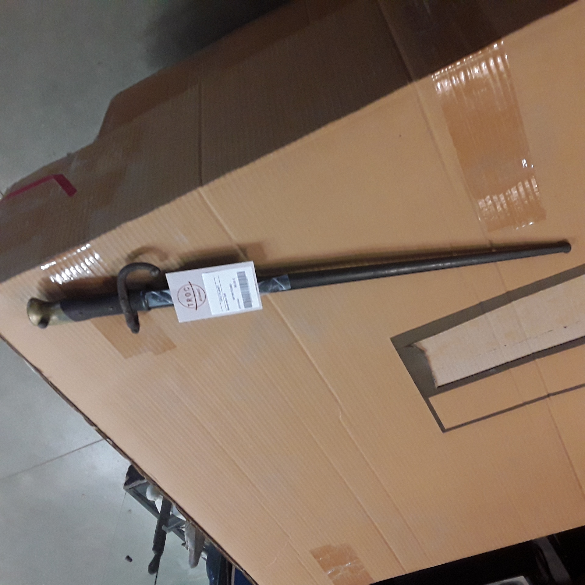 <p>Baïonnette GM<br />90,00 € T.T.C<br /><a href="/Article/123083?type=depose" style="color:white;" target="_blank">Lien vers l'article</a></p>