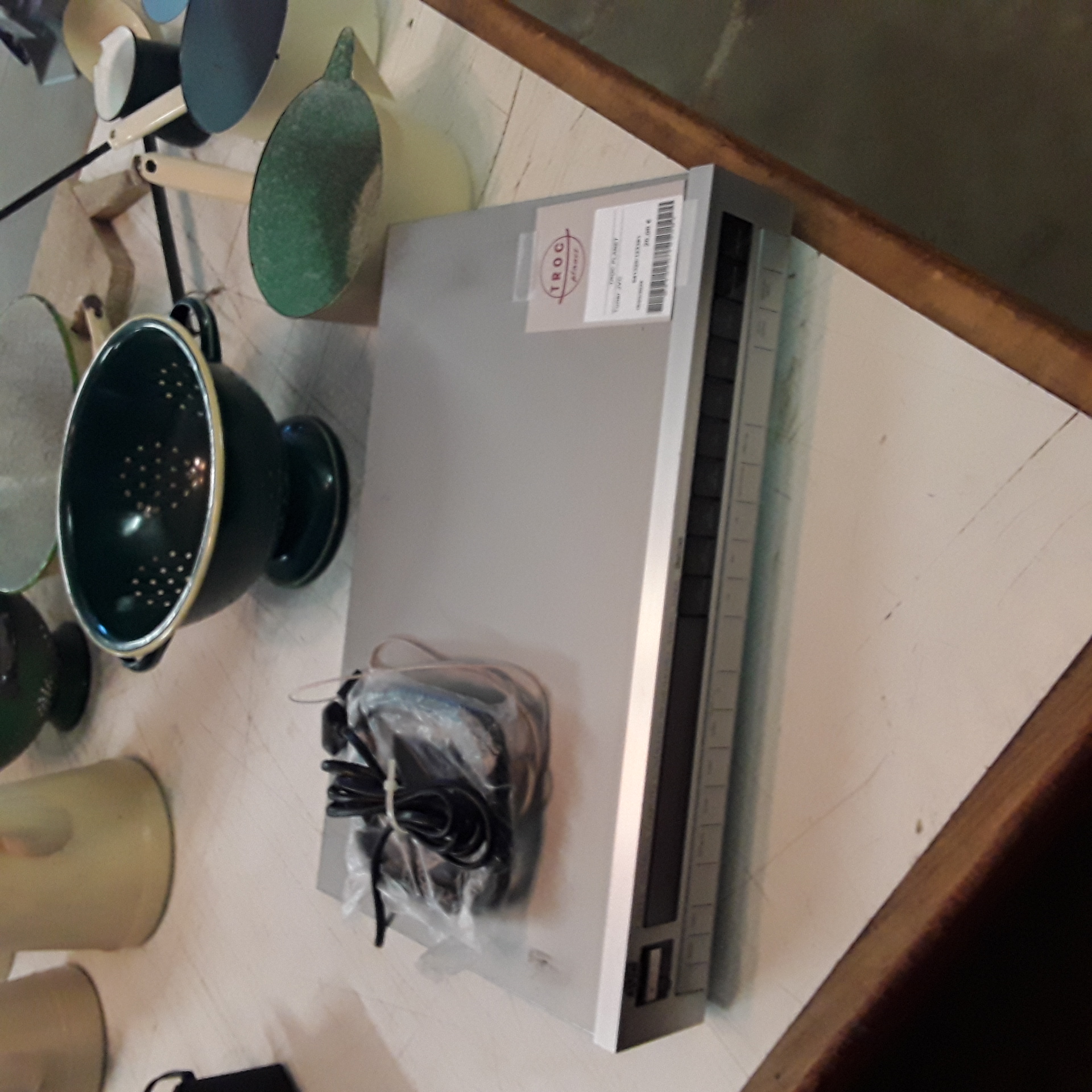 <p>Tuner JVC<br />20,00 € T.T.C<br /><a href="/Article/123381?type=depose" style="color:white;" target="_blank">Lien vers l'article</a></p>