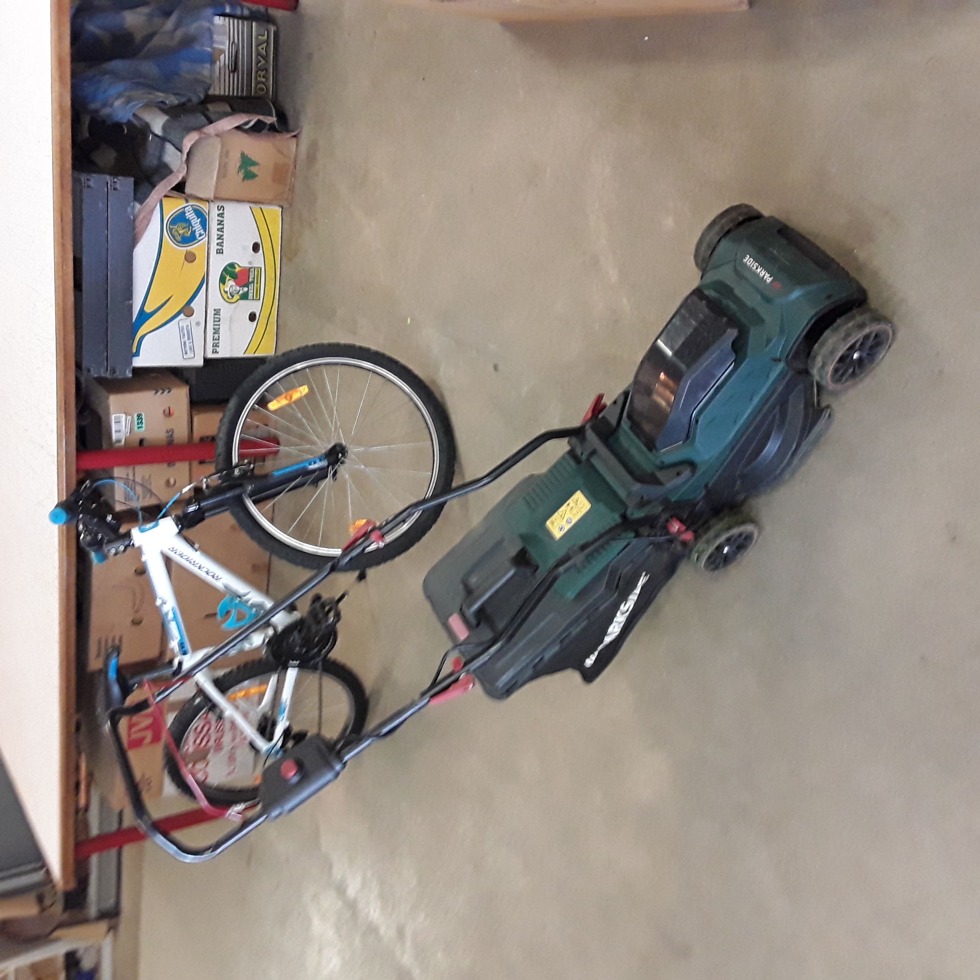 <p>Tondeus PARKSIDE ave battery<br />20V / 2AH + acs<br />40,00 € T.T.C<br /><a href="/Article/123583?type=depose" style="color:white;" target="_blank">Lien vers l'article</a></p>