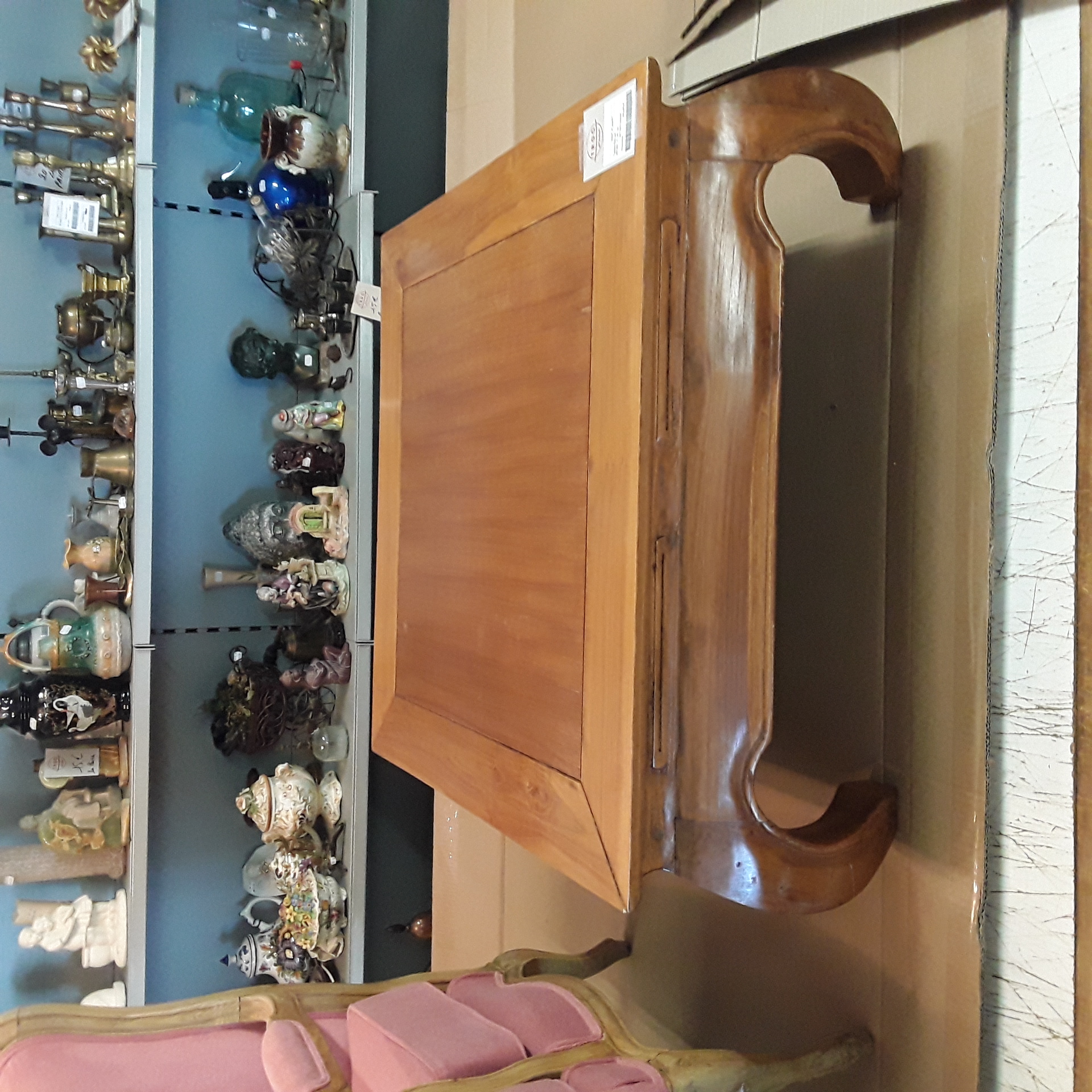 <p>Table Opium<br />80*80* H 35 cm<br />64,00 € T.T.C<br /><a href="/Article/123387?type=depose" style="color:white;" target="_blank">Lien vers l'article</a></p>