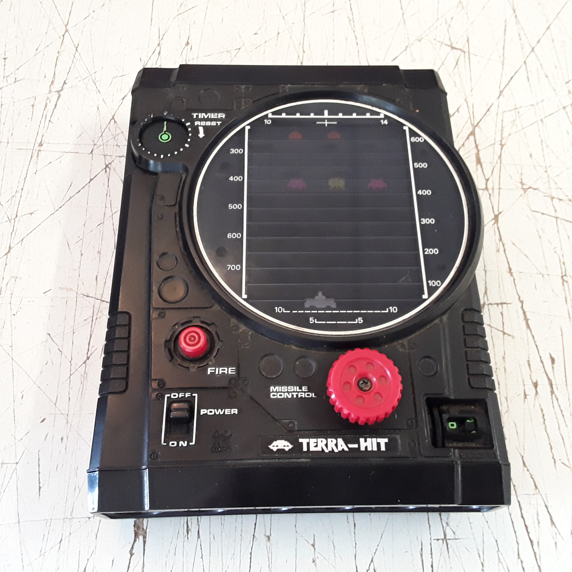 <p>Jeu ancien Terra-Hit<br />40,00 € T.T.C<br /><a href="/Article/122067?type=depose" style="color:white;" target="_blank">Lien vers l&#39;article</a></p>