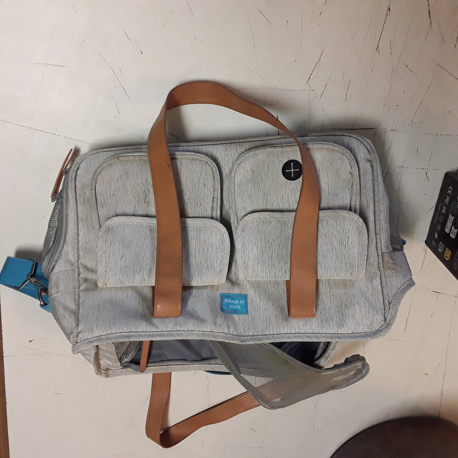 <p>Sac transport chien<br />10,00 € T.T.C<br /><a href="/Article/124656?type=depose" style="color:white;" target="_blank">Lien vers l'article</a></p>