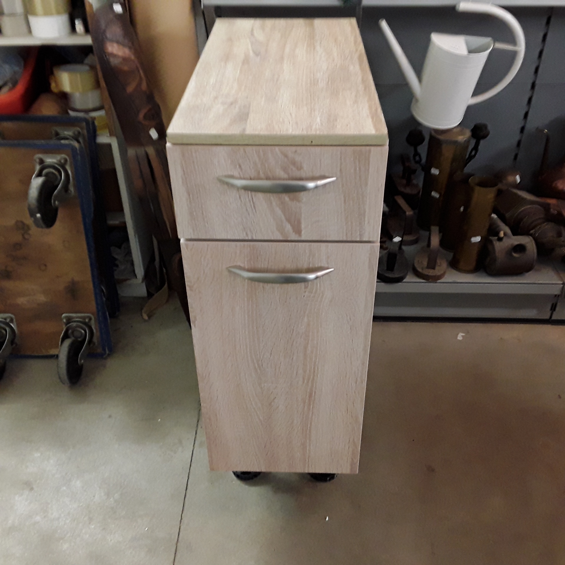 <p>Meuble cuisine 1 porte<br />1 tiroir<br />15,00 € T.T.C<br /><a href="/Article/122761?type=depose" style="color:white;" target="_blank">Lien vers l'article</a></p>