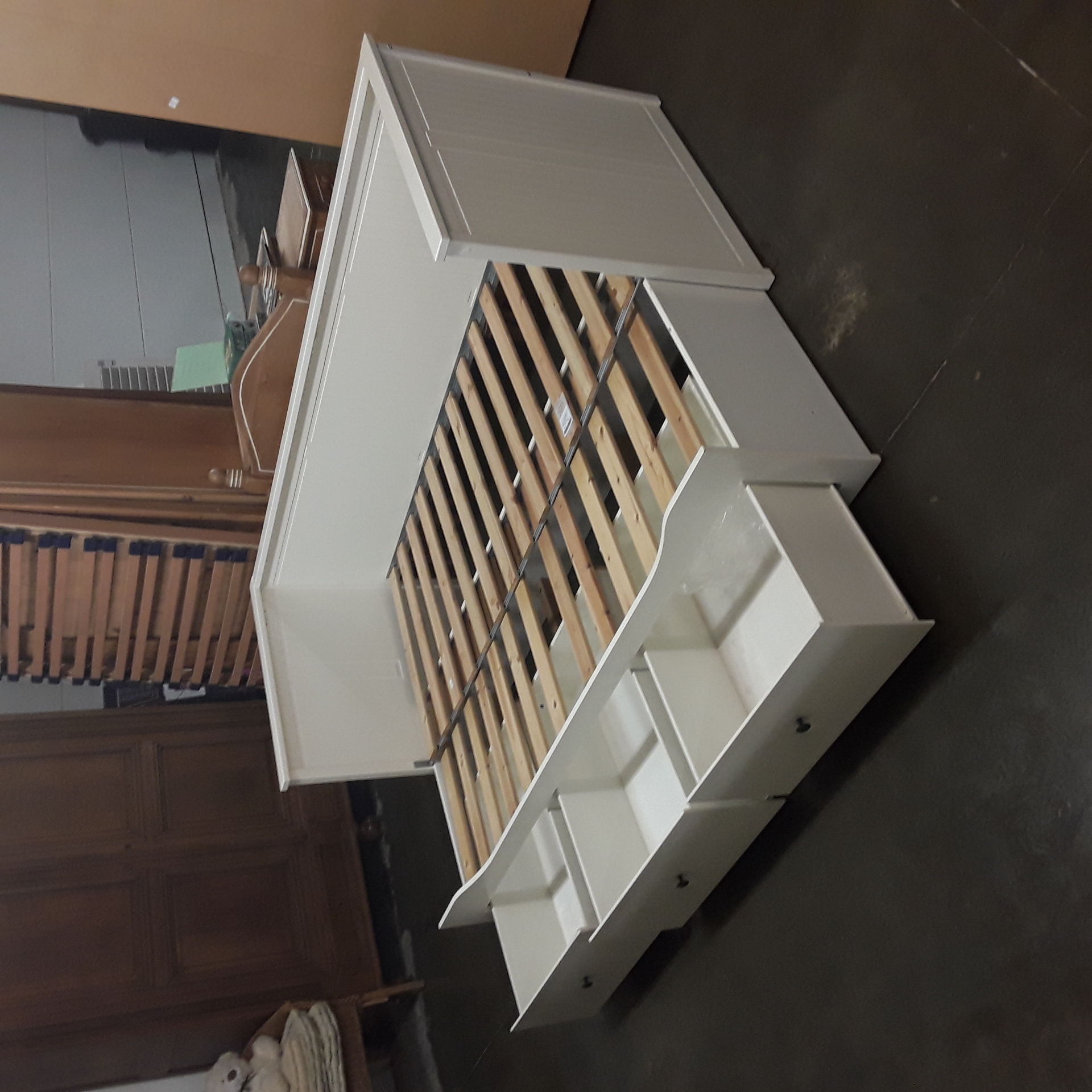 <p>Lit blanc 3 tiroirs type :<br />HEMNES   blanc<br />200,00 € T.T.C<br /><a href="/Article/123981?type=depose" style="color:white;" target="_blank">Lien vers l'article</a></p>