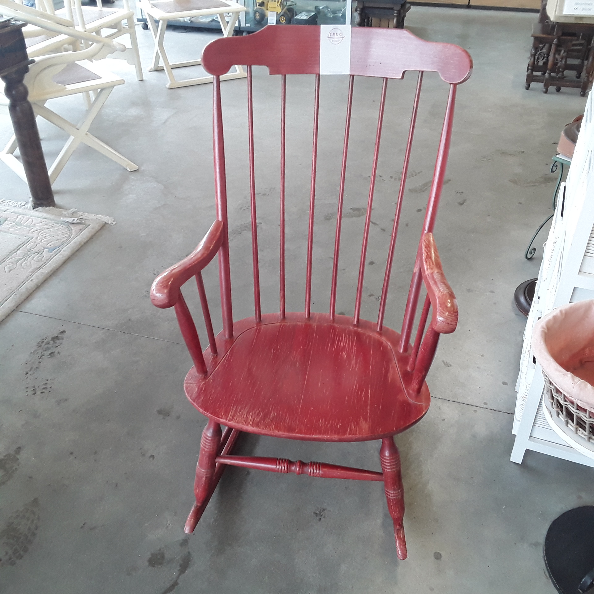 <p>Rocking chair patiné rouge<br />75,00 € T.T.C<br /><a href="/Article/122618?type=depose" style="color:white;" target="_blank">Lien vers l&#39;article</a></p>