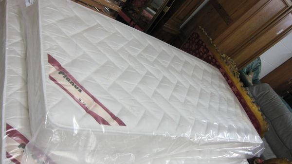 <p>Matelas Planus 90 x 200 Cm<br />Poly/18cm/Hte dens/Ant-allergi<br />165,00 € T.T.C<br /><a href="/Article/758?type=neuf" style="color:white;" target="_blank">Lien vers l&#39;article</a></p>