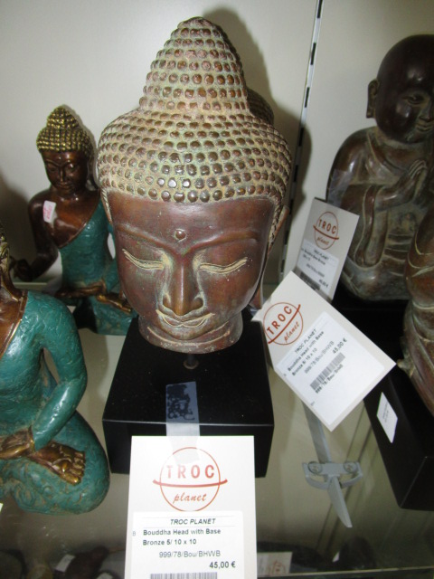 <p>Bouddha Head with Base<br />Bronze 5/ 10 x 10<br />45,00 € T.T.C<br /><a href="/Article/3063?type=neuf" style="color:white;" target="_blank">Lien vers l&#39;article</a></p>