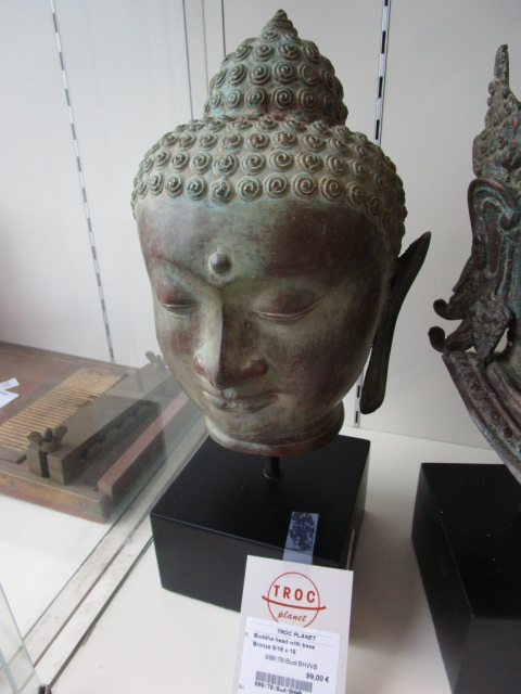 <p>Buddha head with base<br />Bronze 5/15 x 15<br />99,00 € T.T.C<br /><a href="/Article/3051?type=neuf" style="color:white;" target="_blank">Lien vers l&#39;article</a></p>
