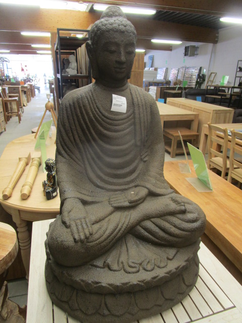 <p>Bouddha assis 100 Cm<br />GS-685<br />275,00 € T.T.C<br /><a href="/Article/3578?type=neuf" style="color:white;" target="_blank">Lien vers l&#39;article</a></p>